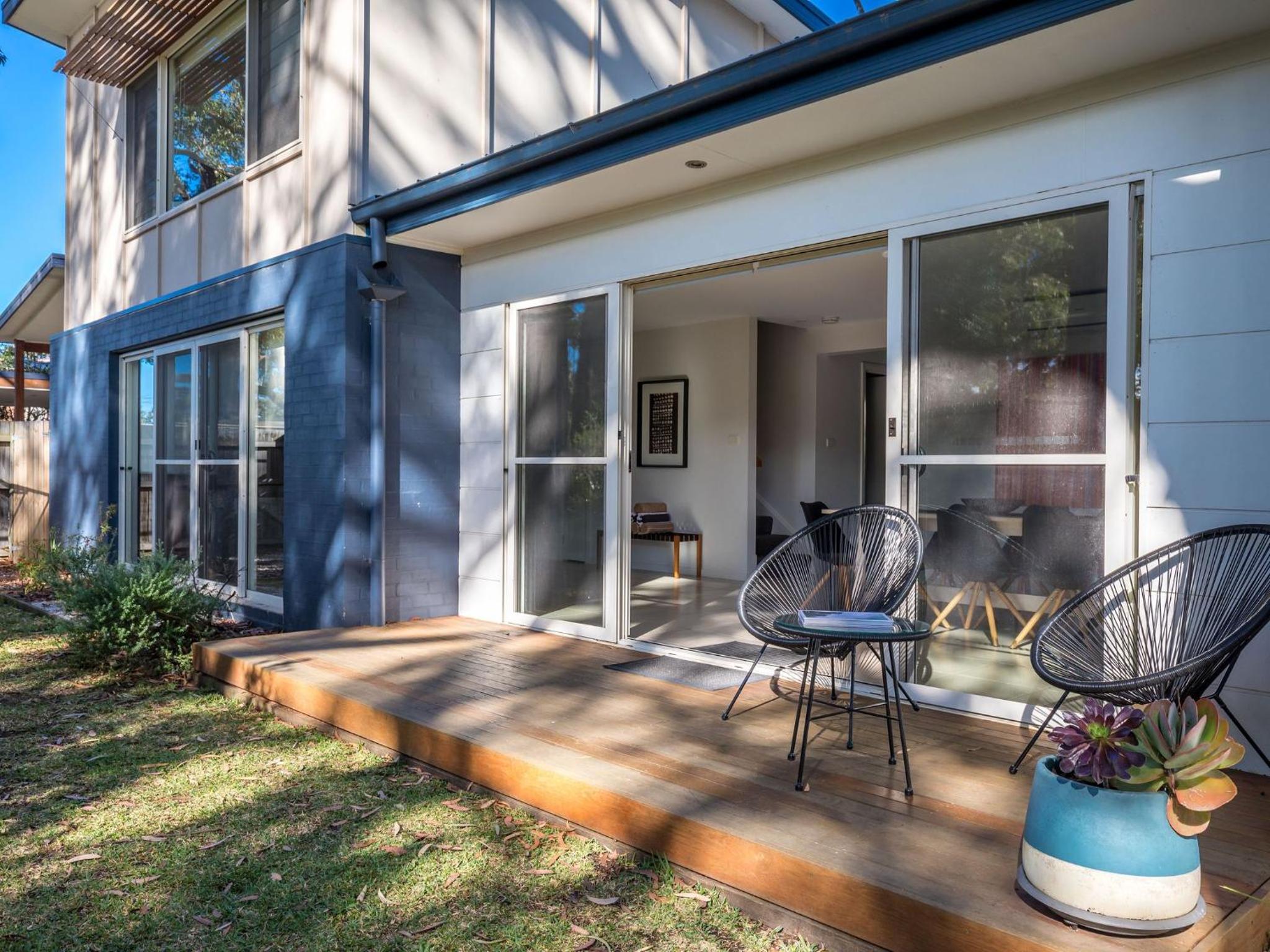 Acacia on Orion Beach - pet-friendly coastal home