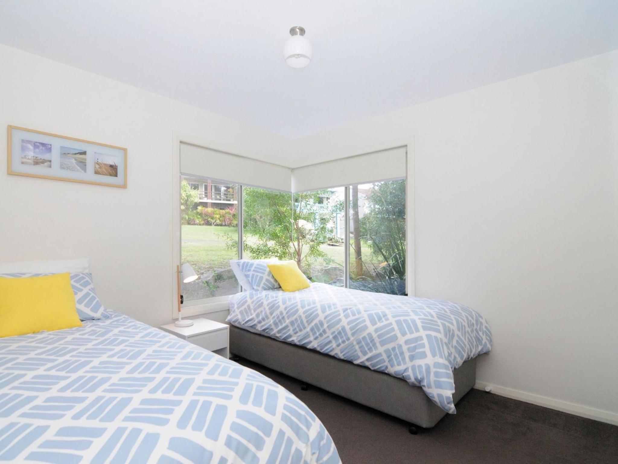 Acacia on Orion Beach - pet-friendly coastal home