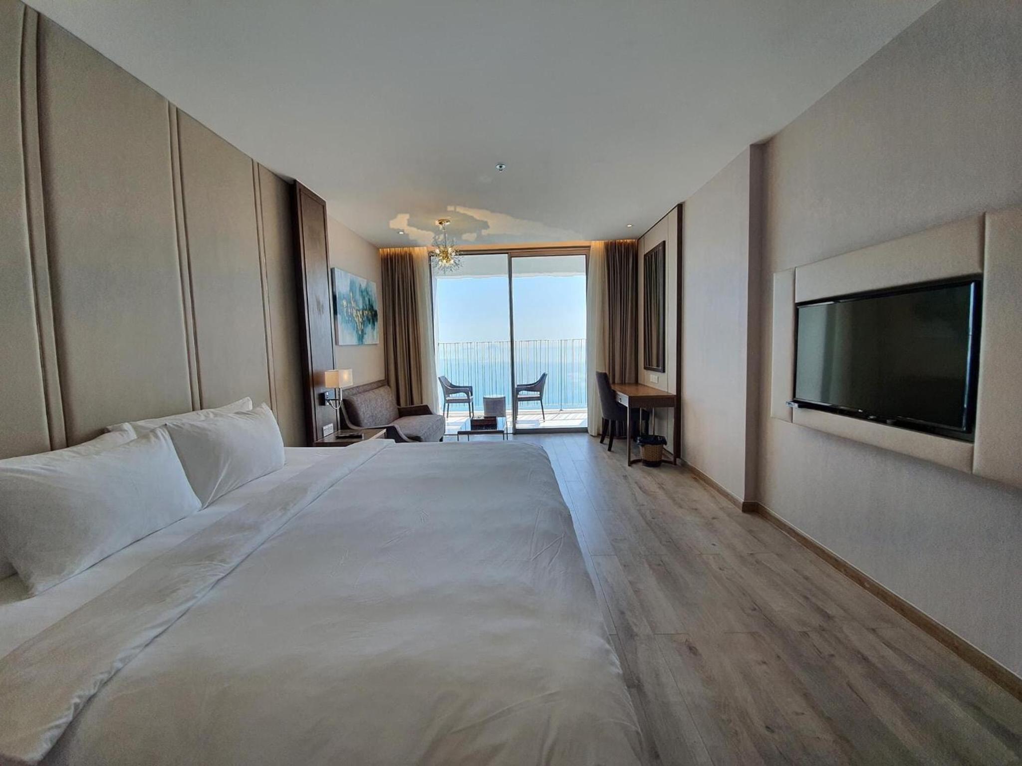RIS Panorama Condotel