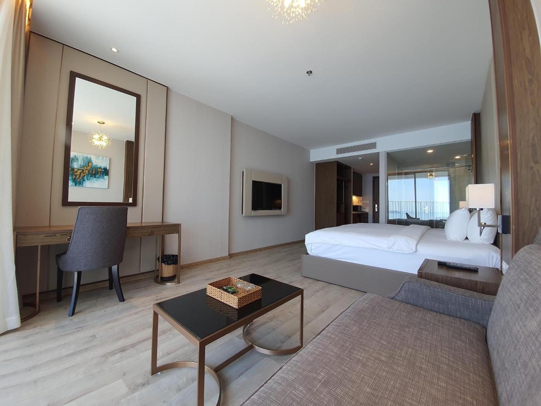 RIS Panorama Condotel