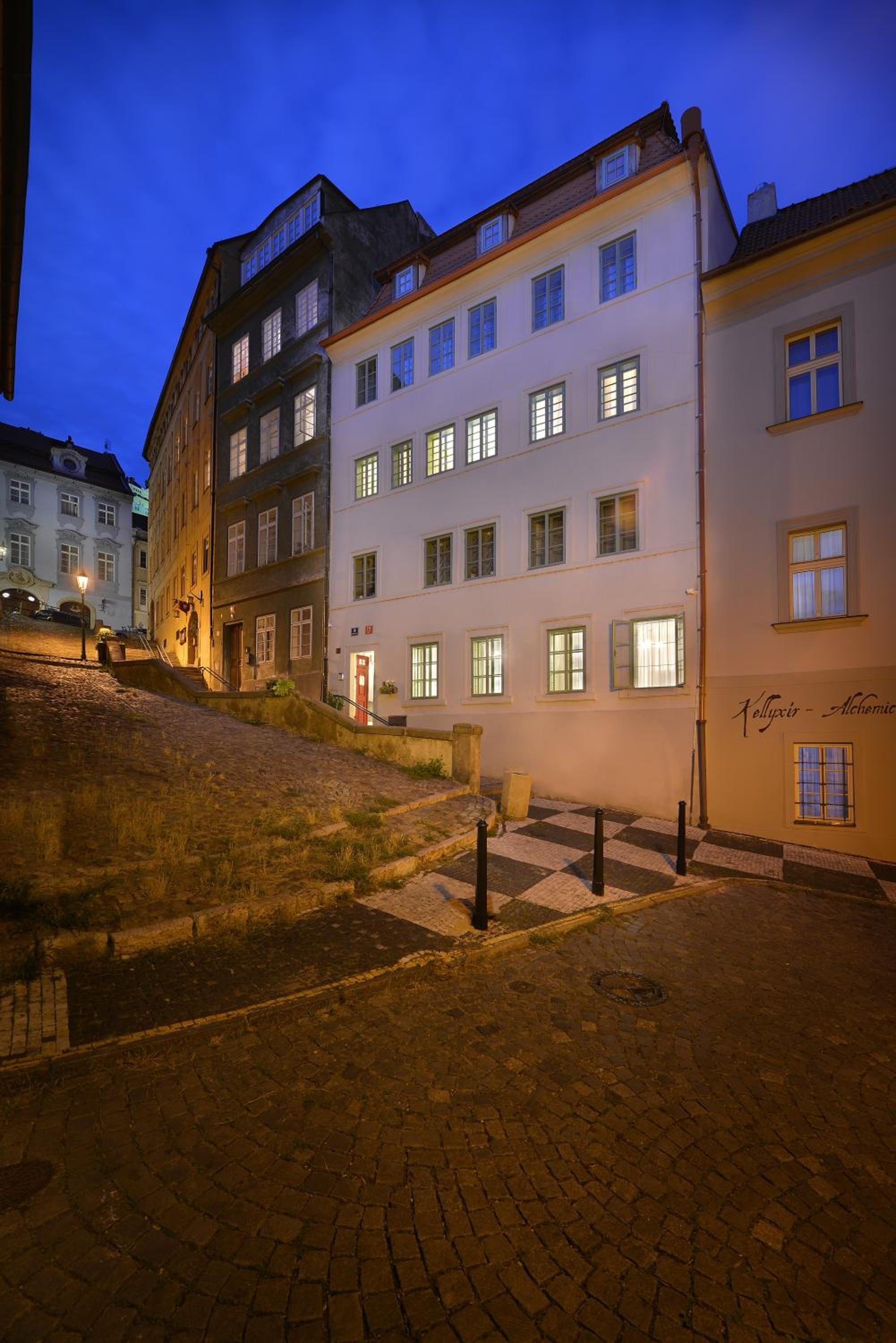 Nobles Apartments