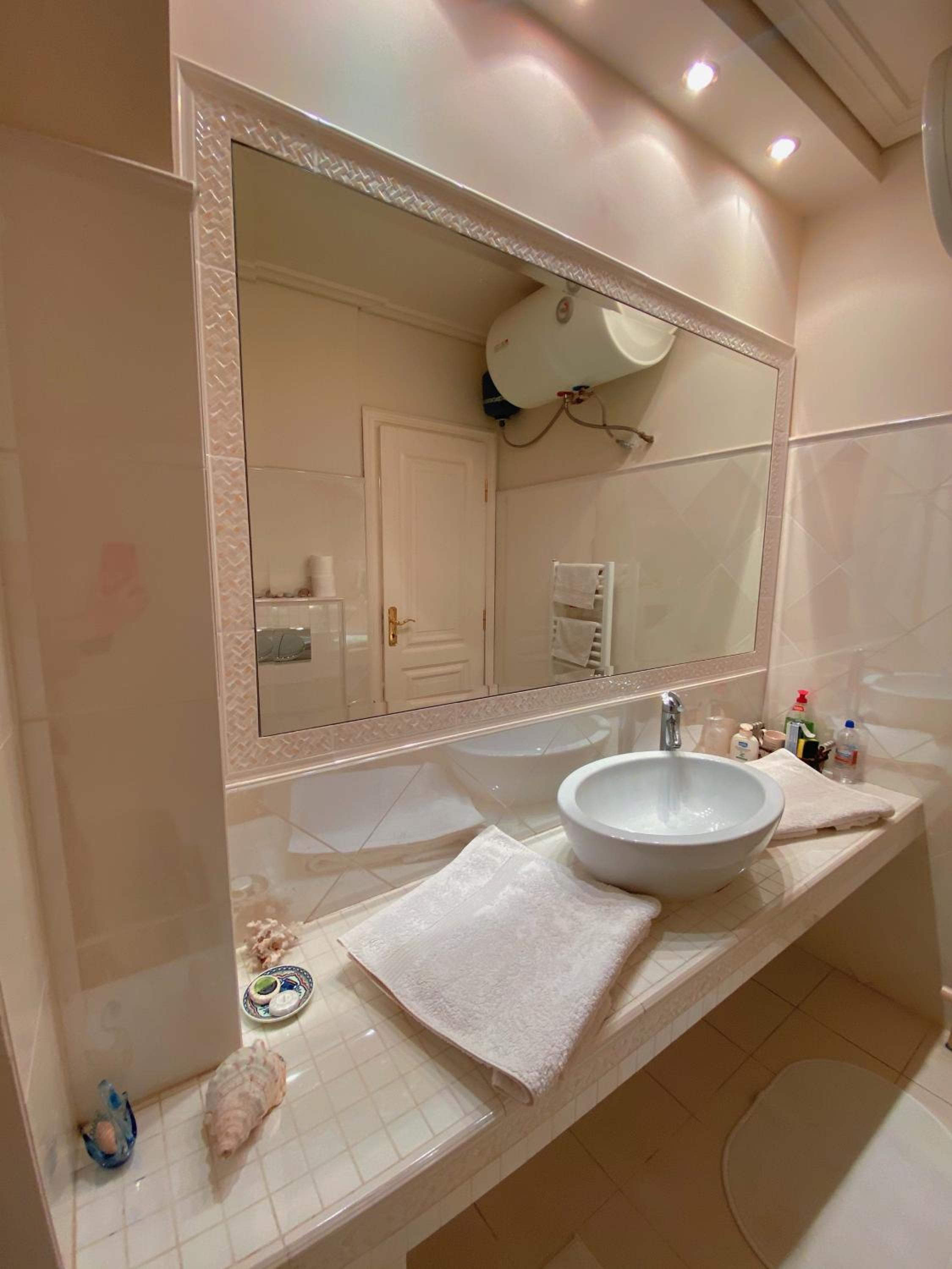 Pendeli's Luxury