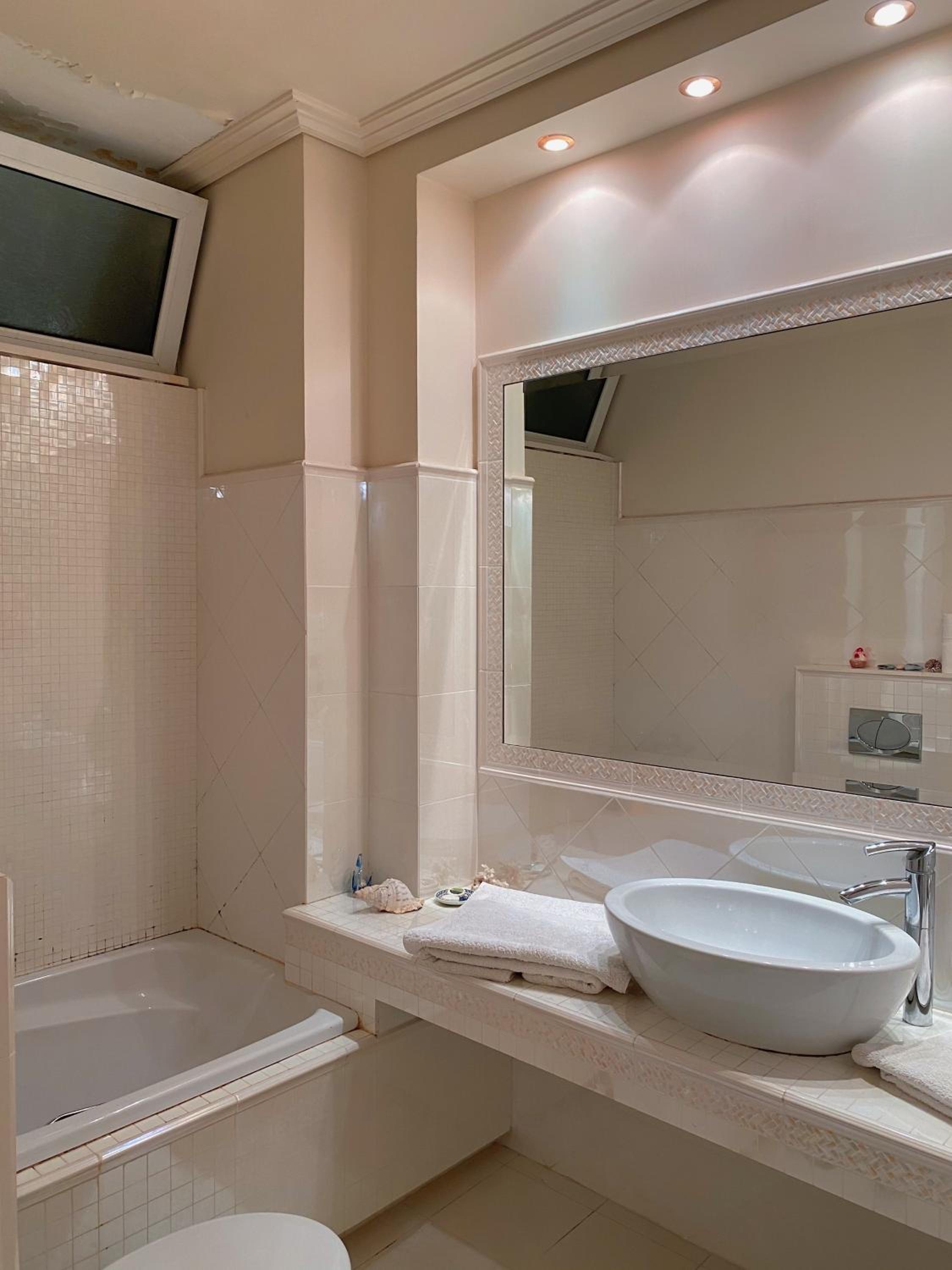 Pendeli's Luxury