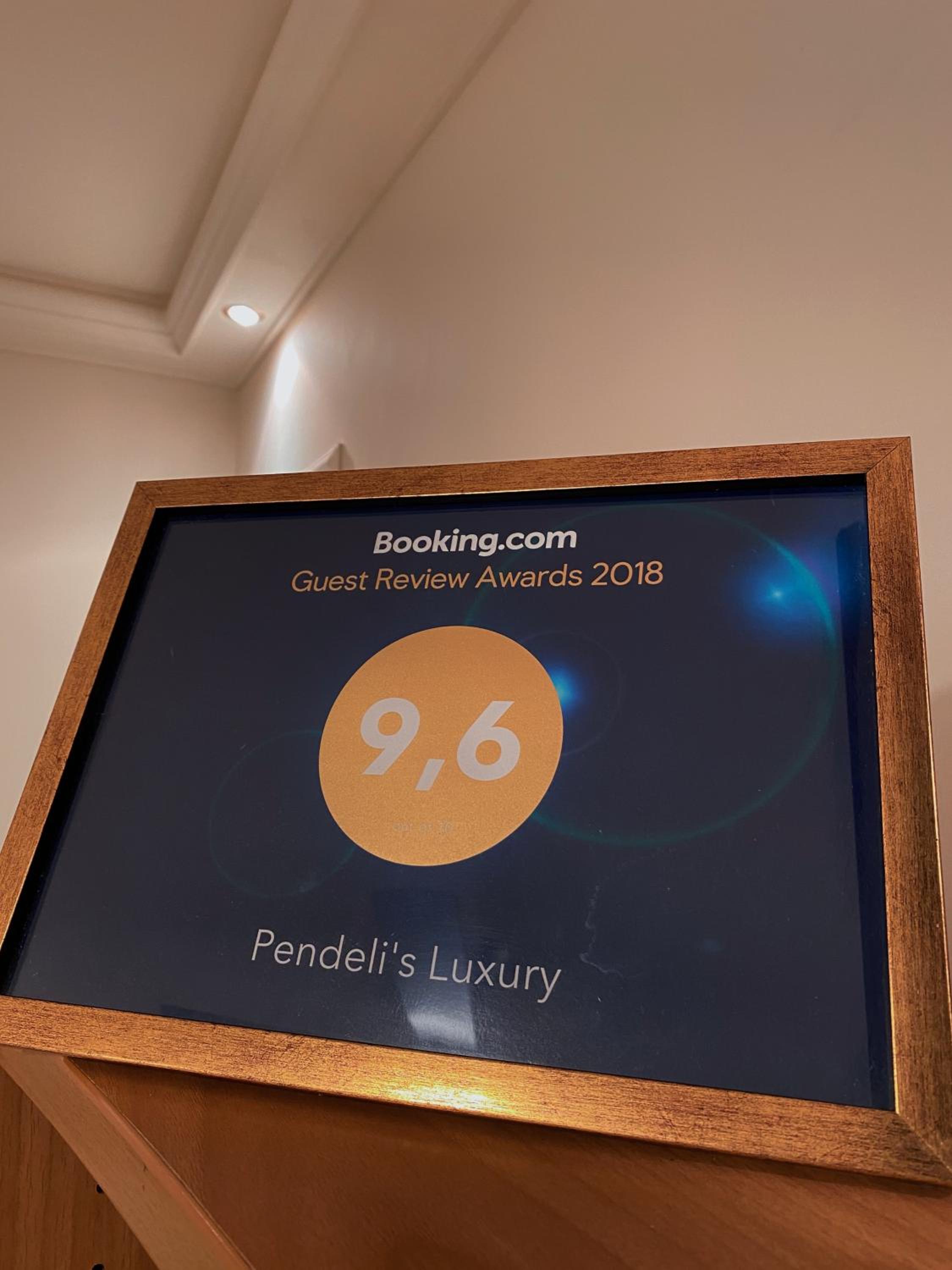 Pendeli's Luxury