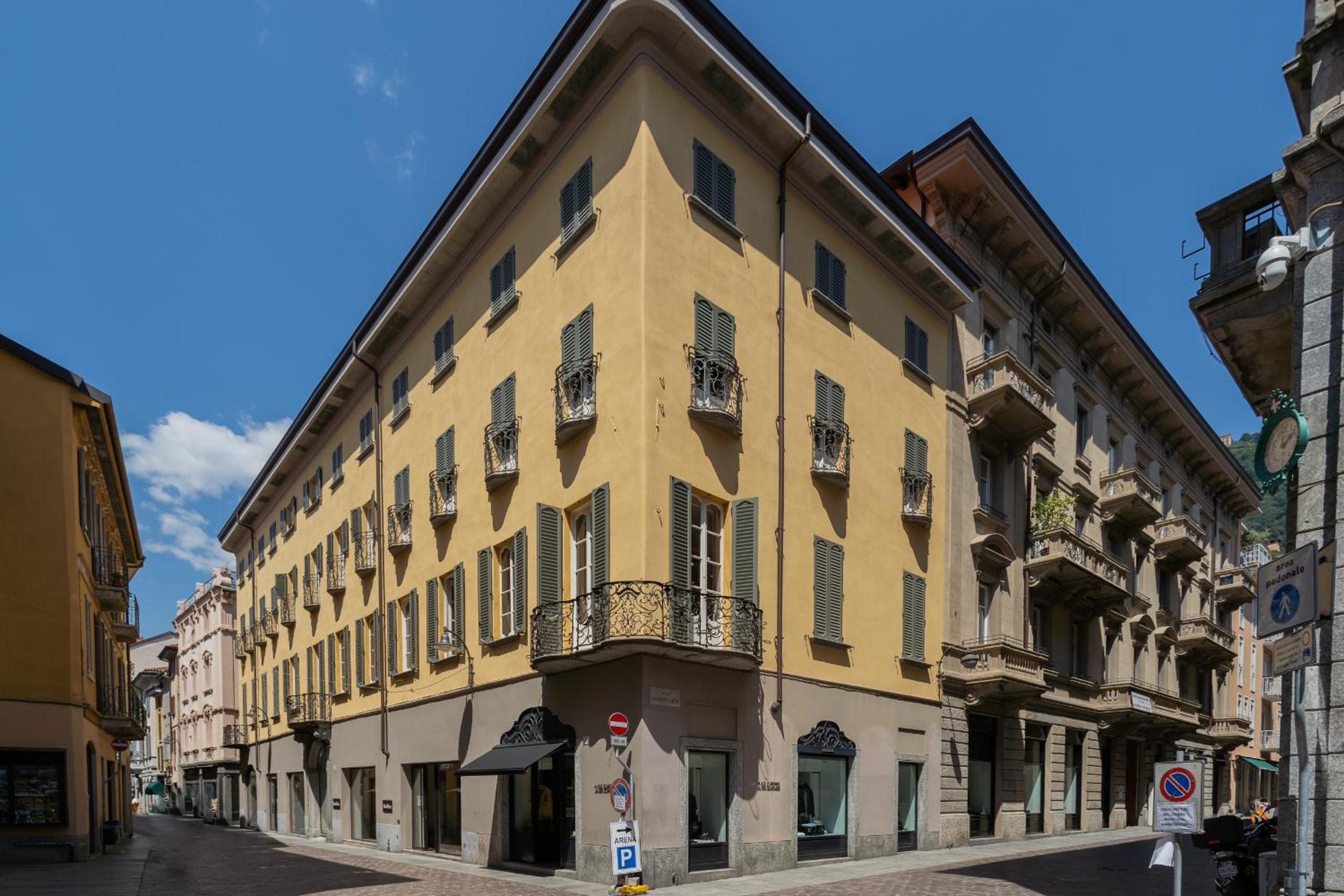 White Flat in Como City Center by Rent All Como photo 3