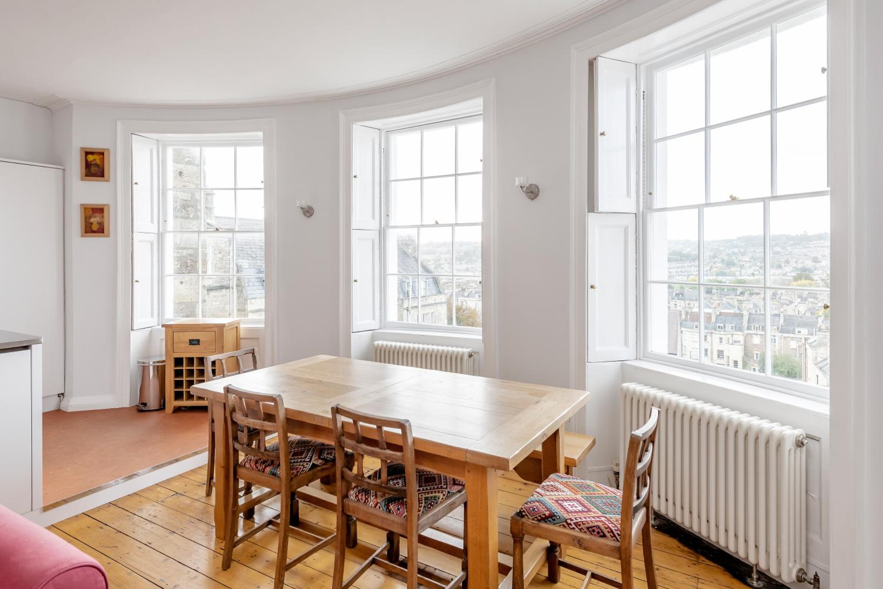 Stunning Georgian Apartment in Central Bath view 5