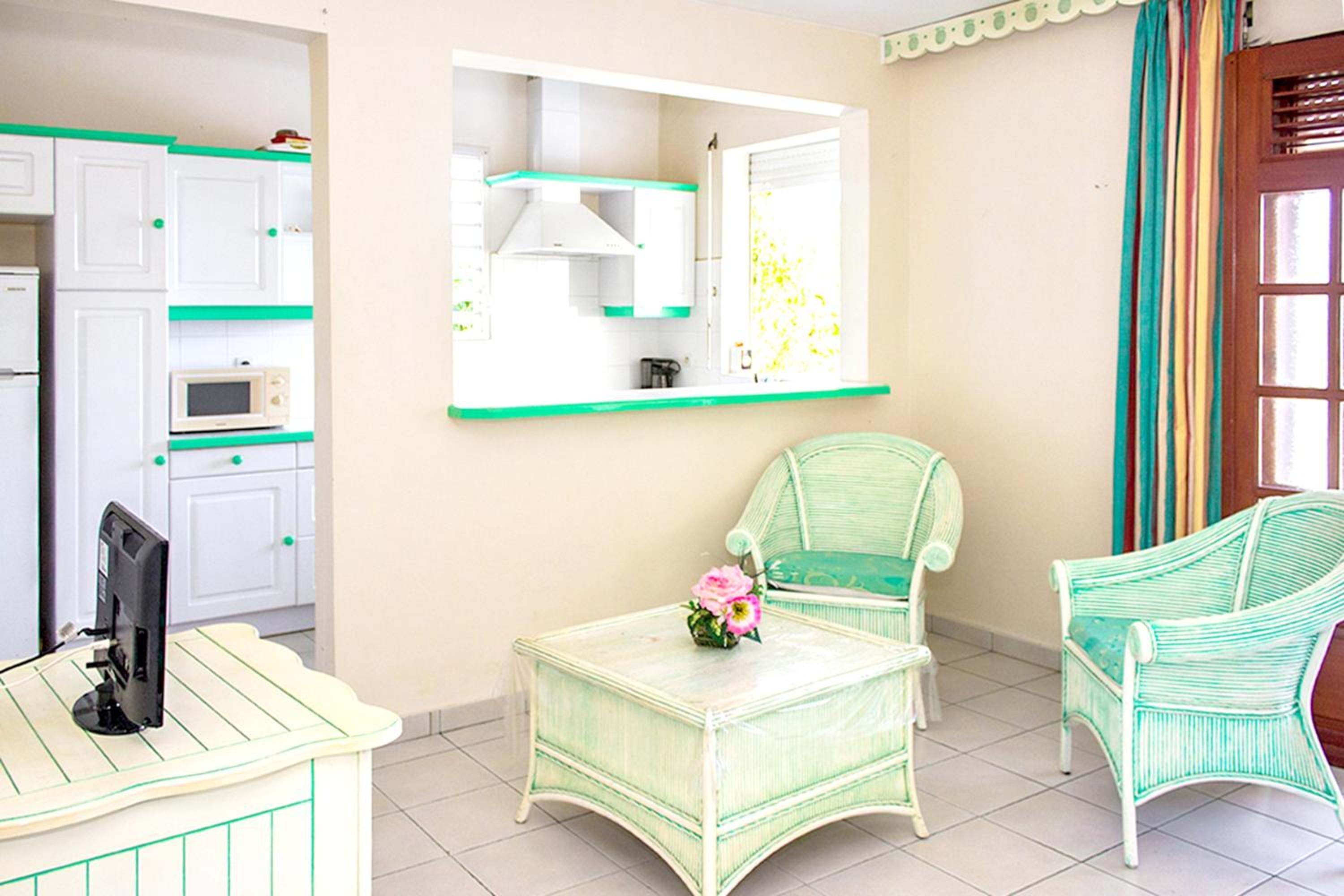 Appartement moderne à Sainte-Anne 42 m² avec piscine partagée