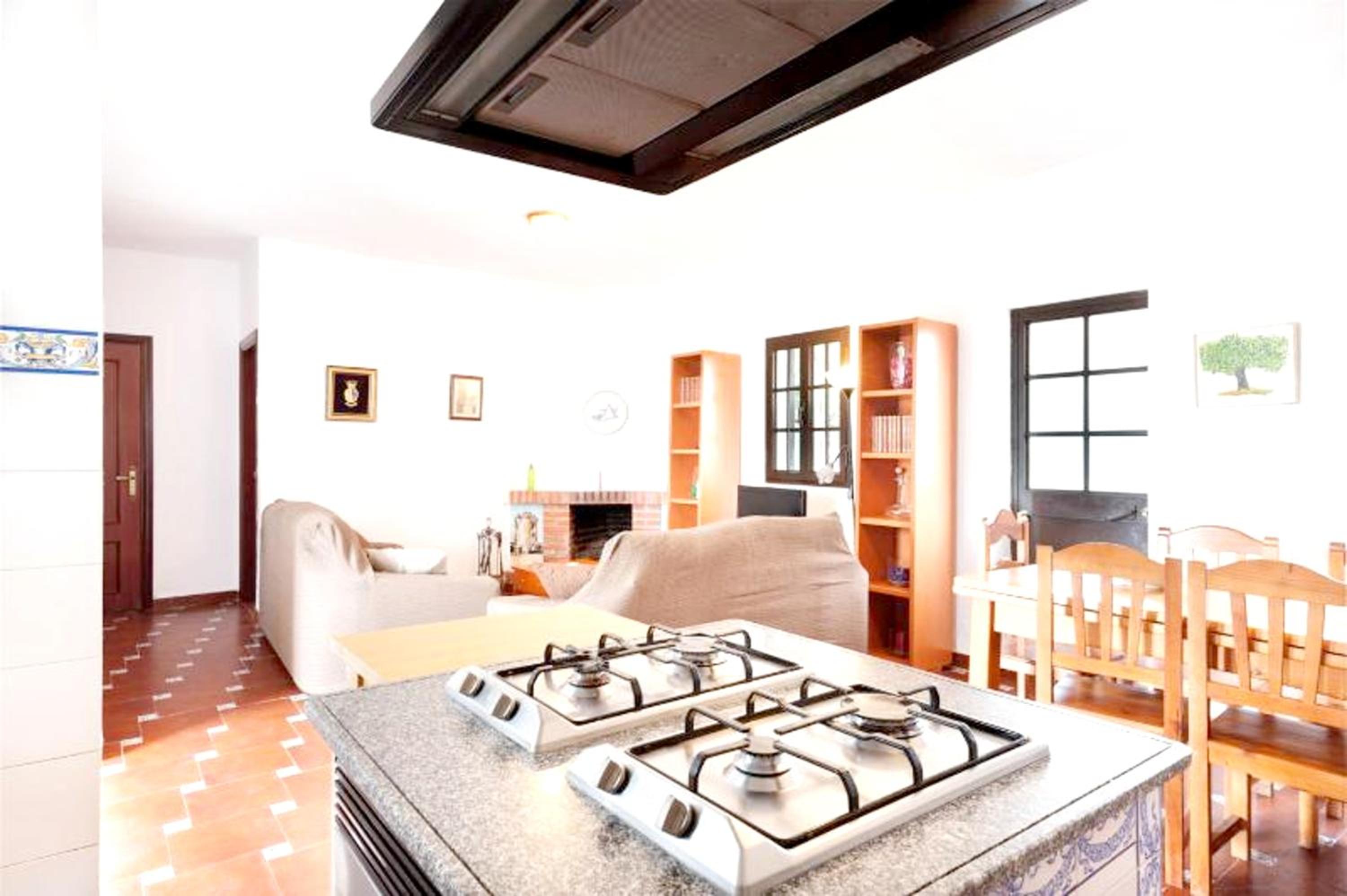 Spacious Villa in Conil de Frontera with Private Pool view 3