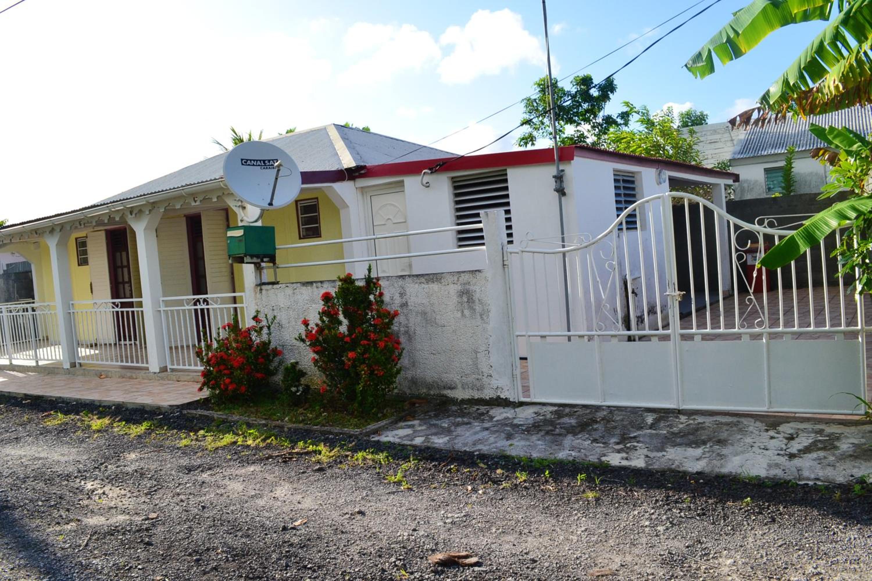 Maison charmante a Morne A l'Eau terrasse view 3