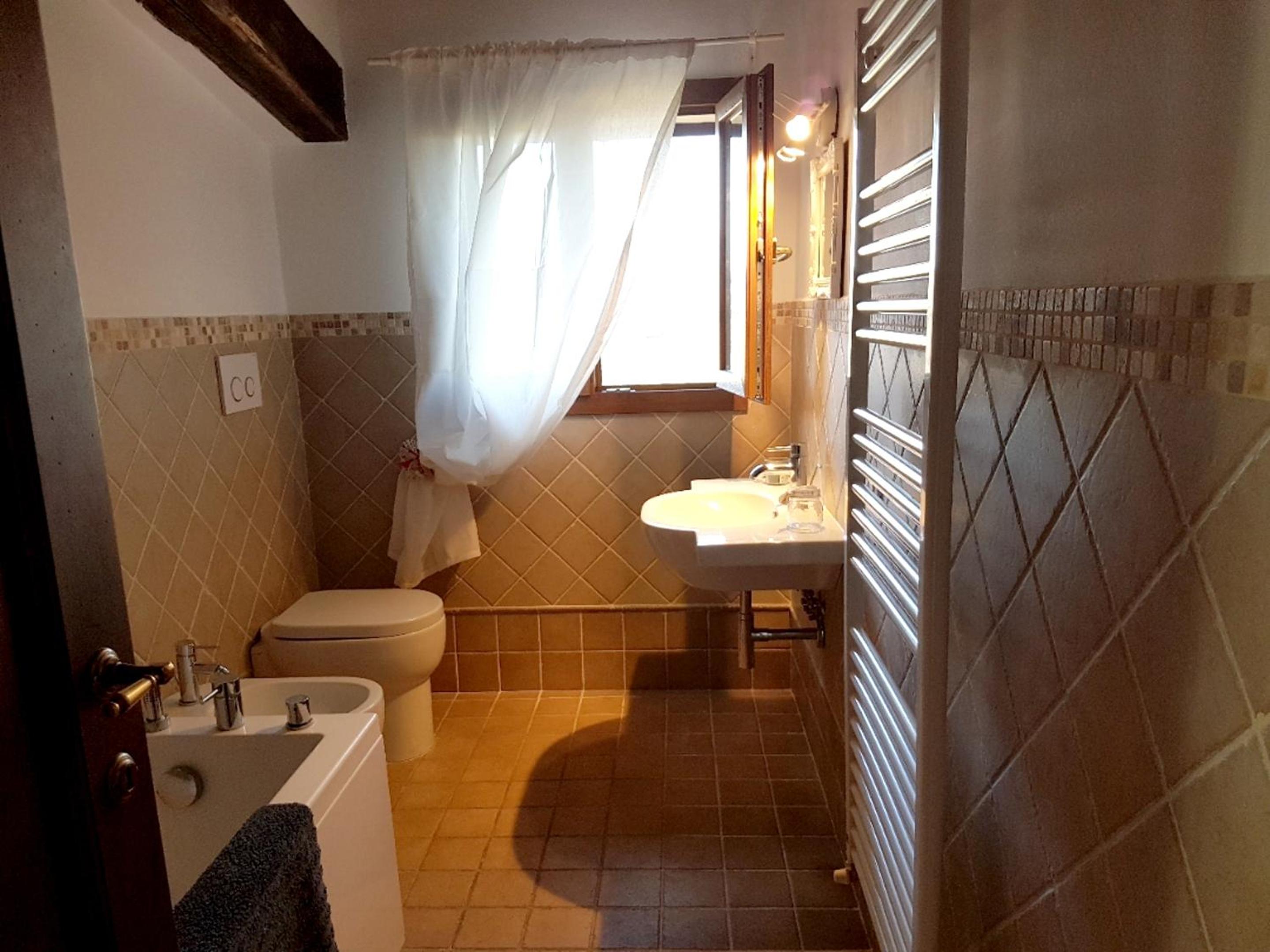 Charming Villa in Le Scotte with Private Pool