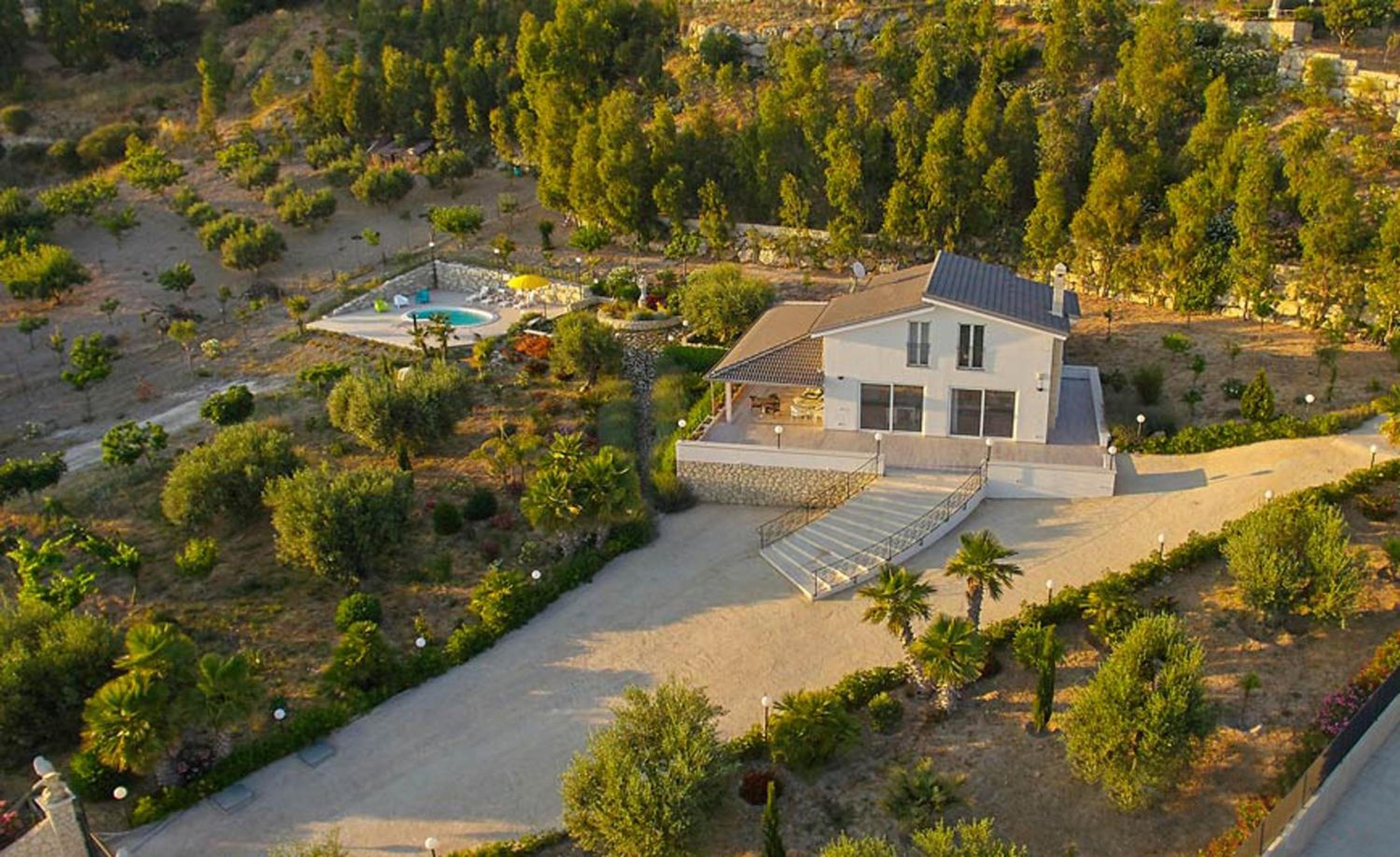 Magnificent Villa Favara + Sea View view 4