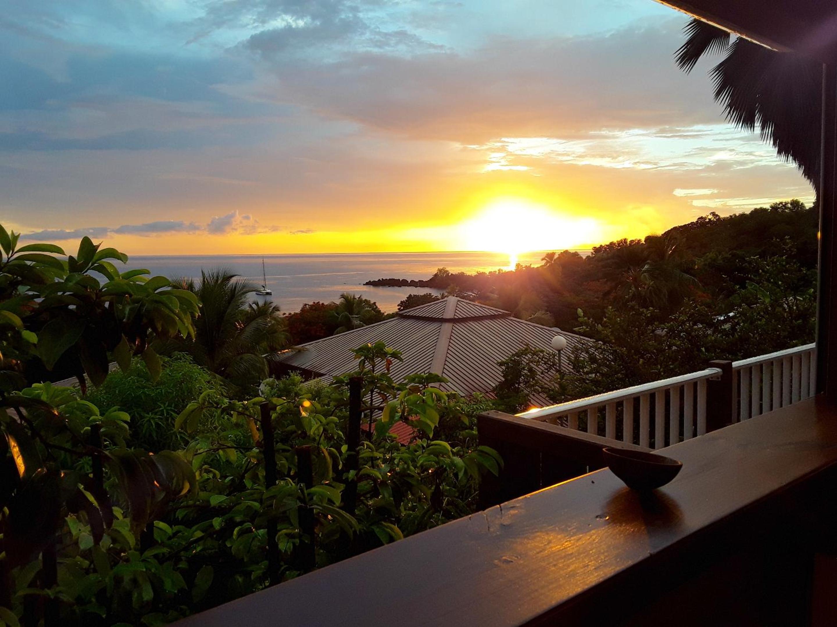 Bungalow confortable à Bouillante avec vue sur la mer view 5