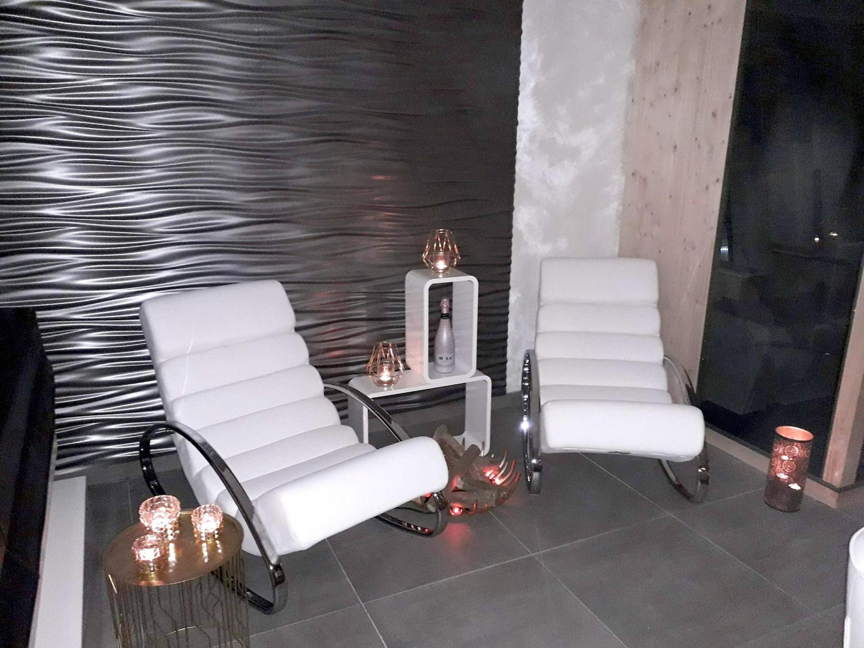 Cozy House with Garden and Jacuzzi in Tournai