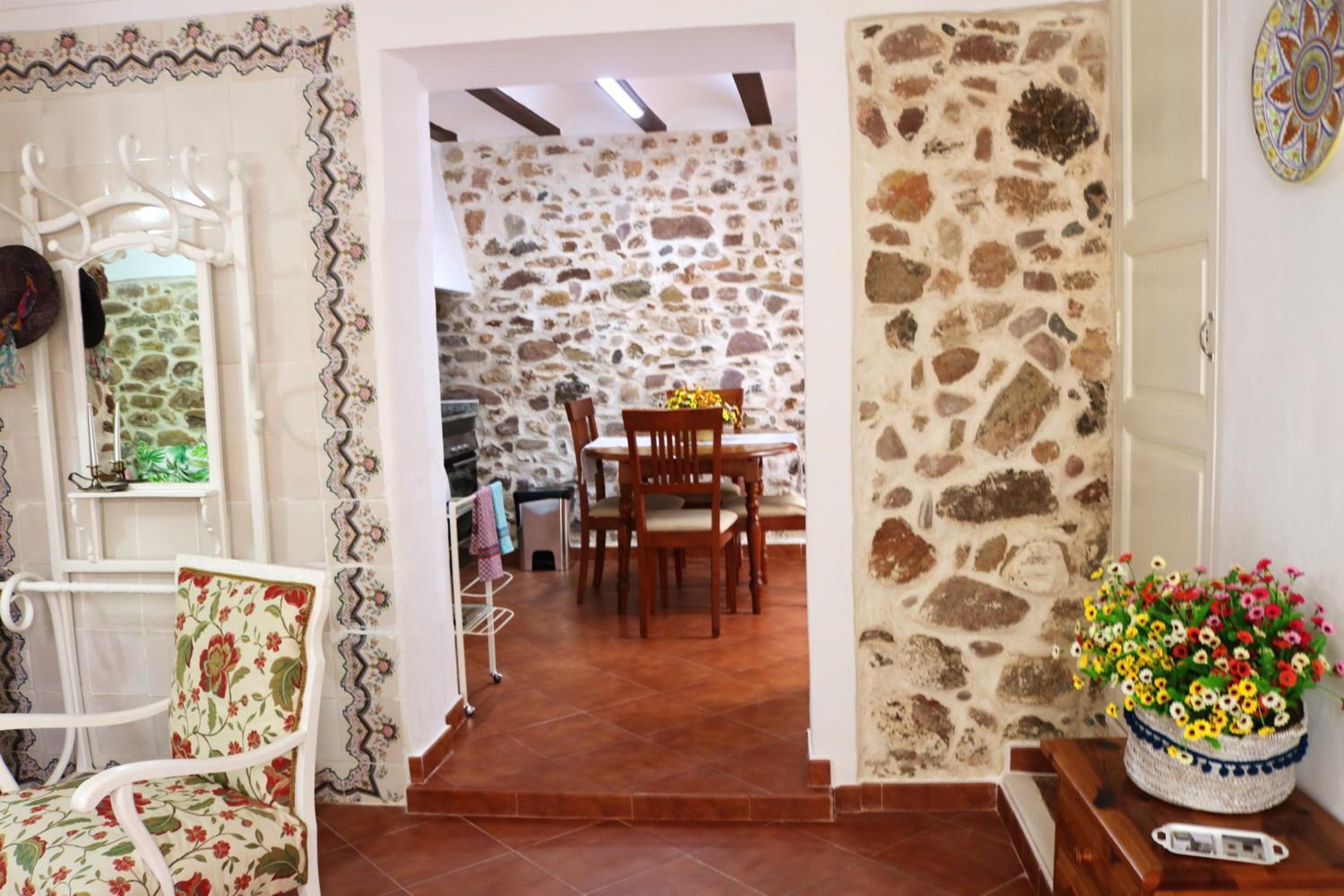 Charming house in Estivella near nature