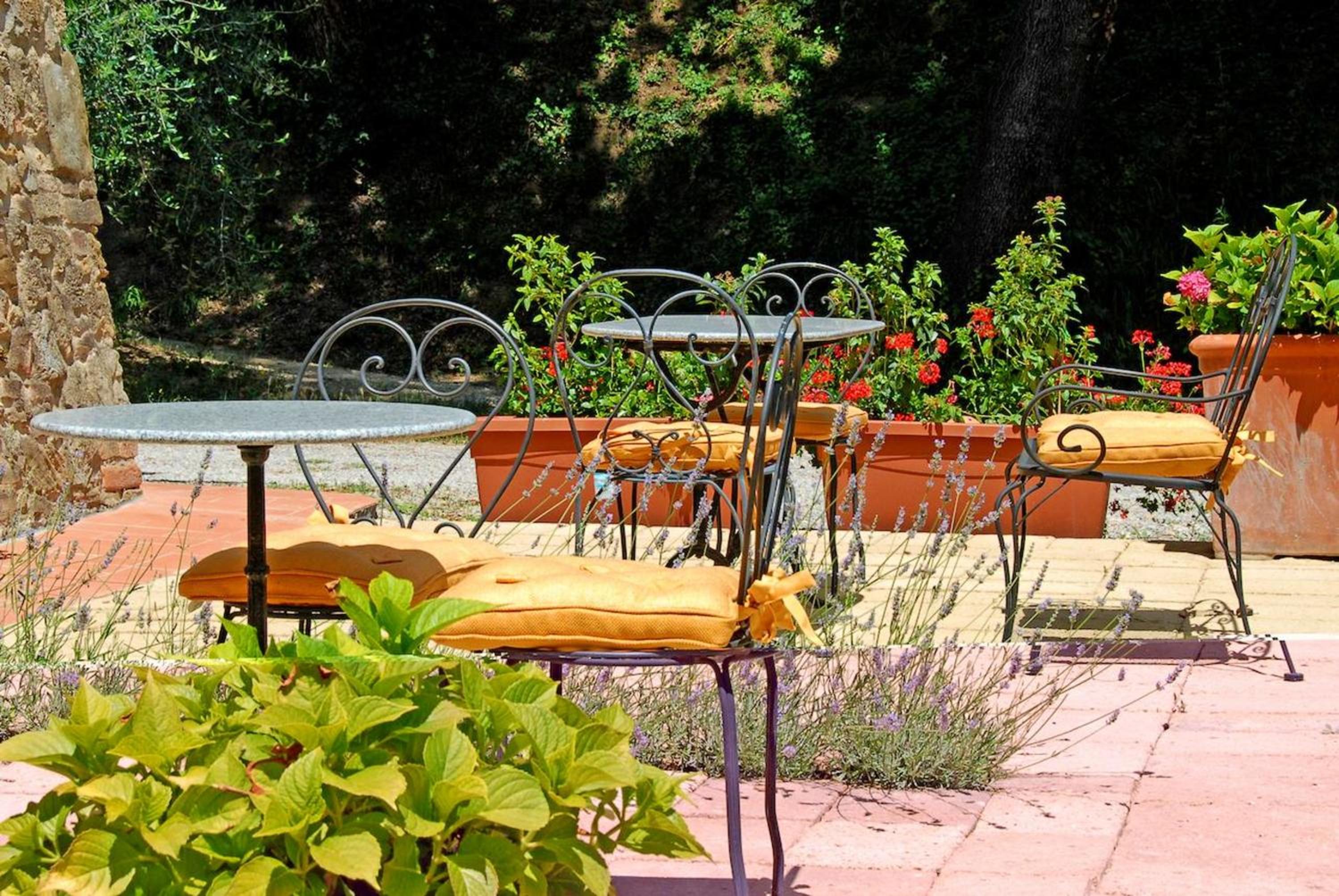 Charming Apartment in Montepulciano 45m² with shared pool view 4