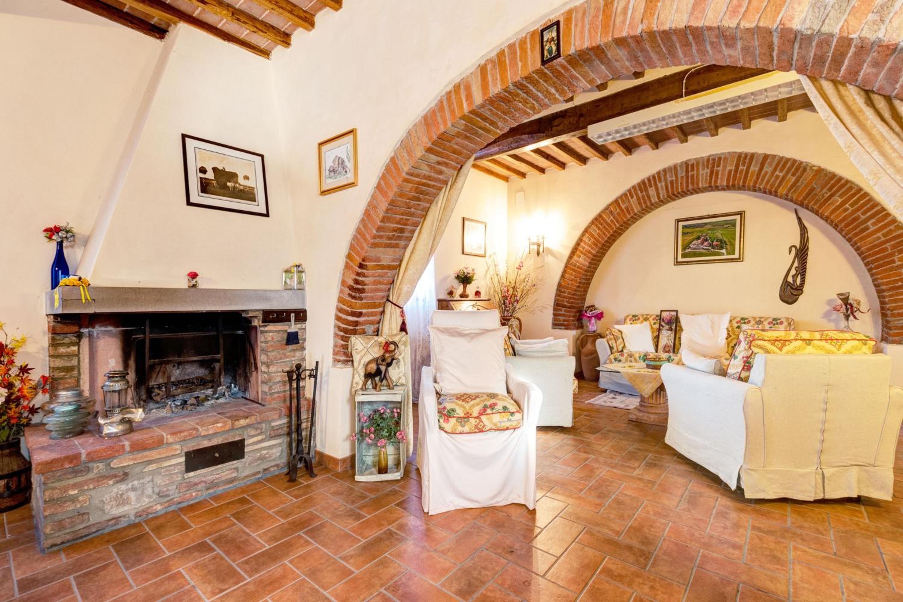 Elegant Villa in Farneta with Private Pool view 3