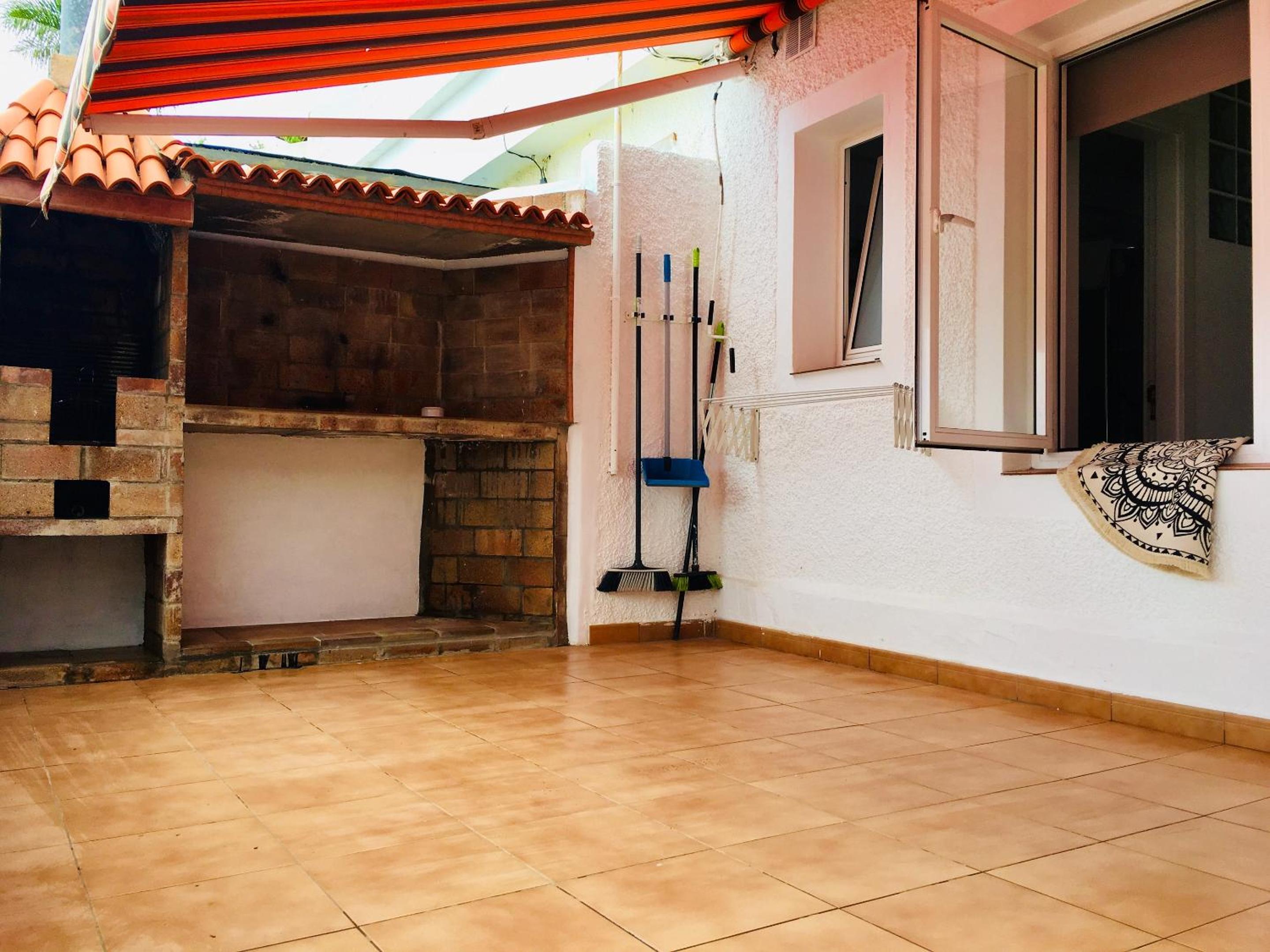 Charming Studio in Los Realejos, 30 m², private terrace view 4