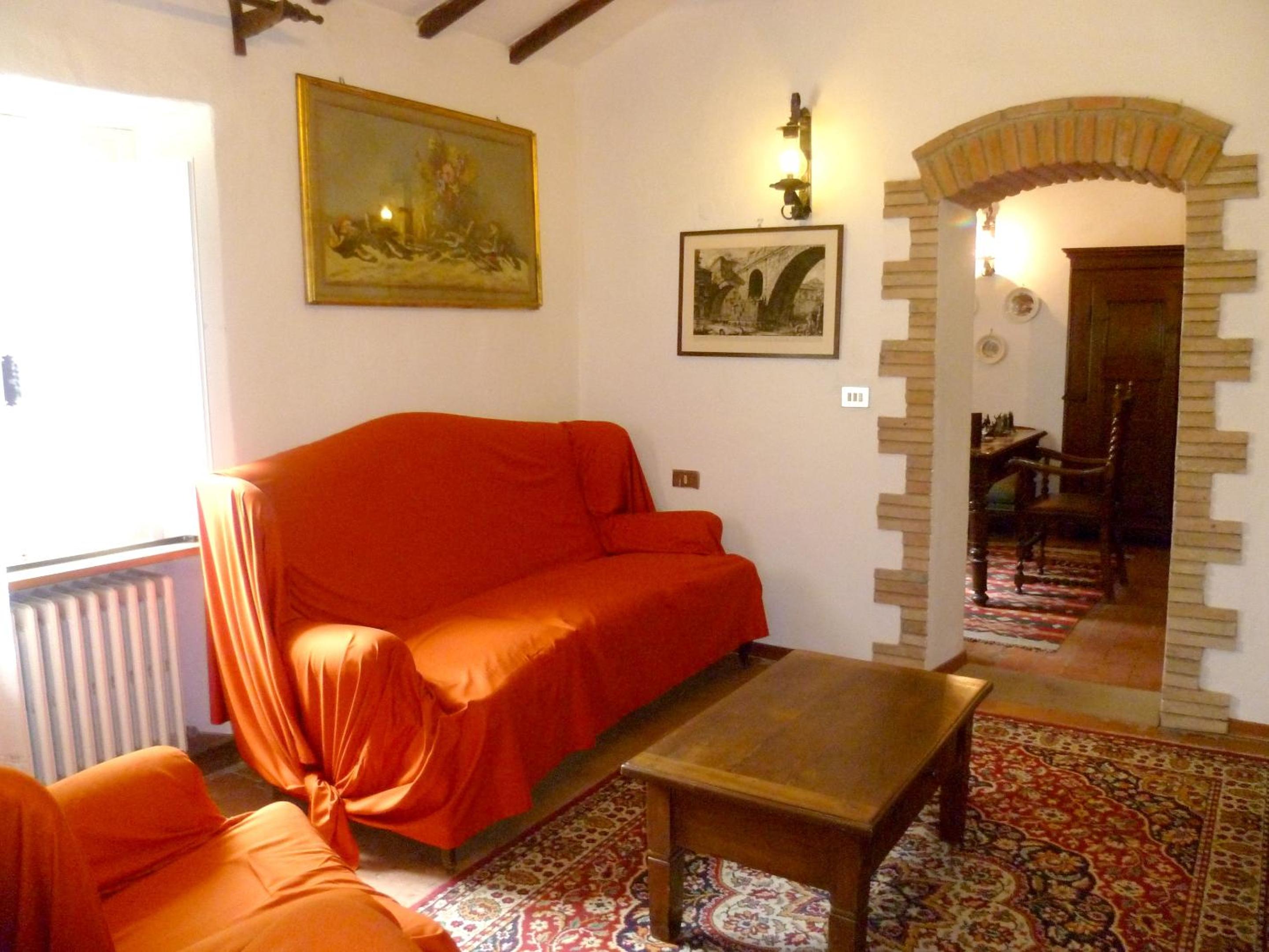 Elegant Villa in Tuoro sul Trasimeno with Private Pool view 5