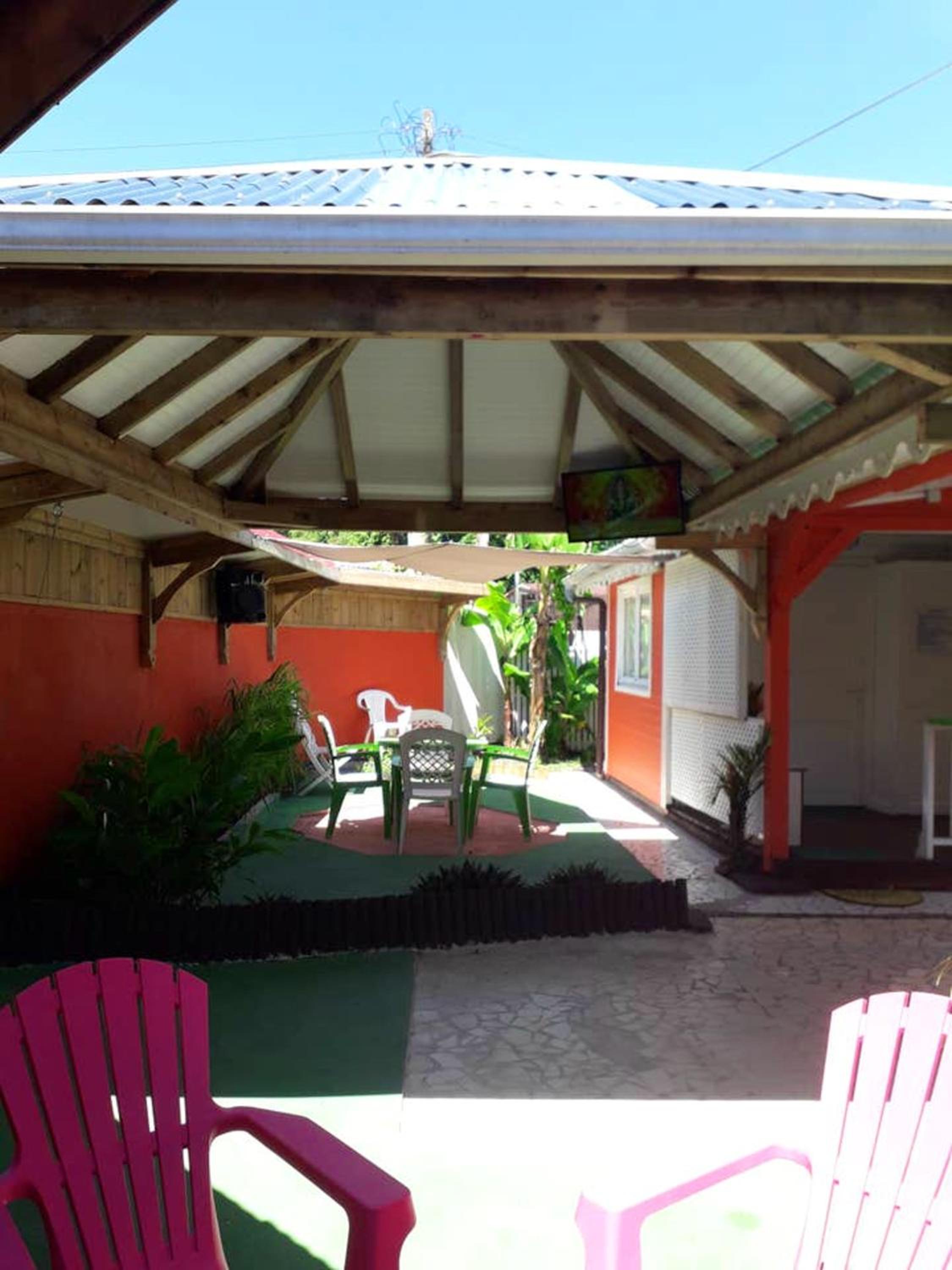 Bungalow charmant à Trois-Rivières avec piscine privée view 4