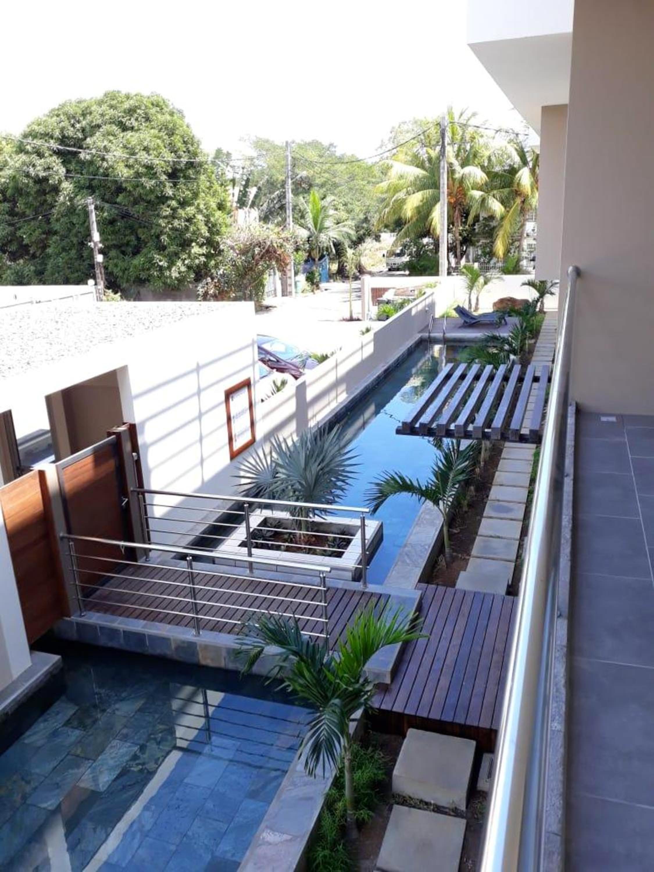 Charming apartment in Flic en Flac with shared pool