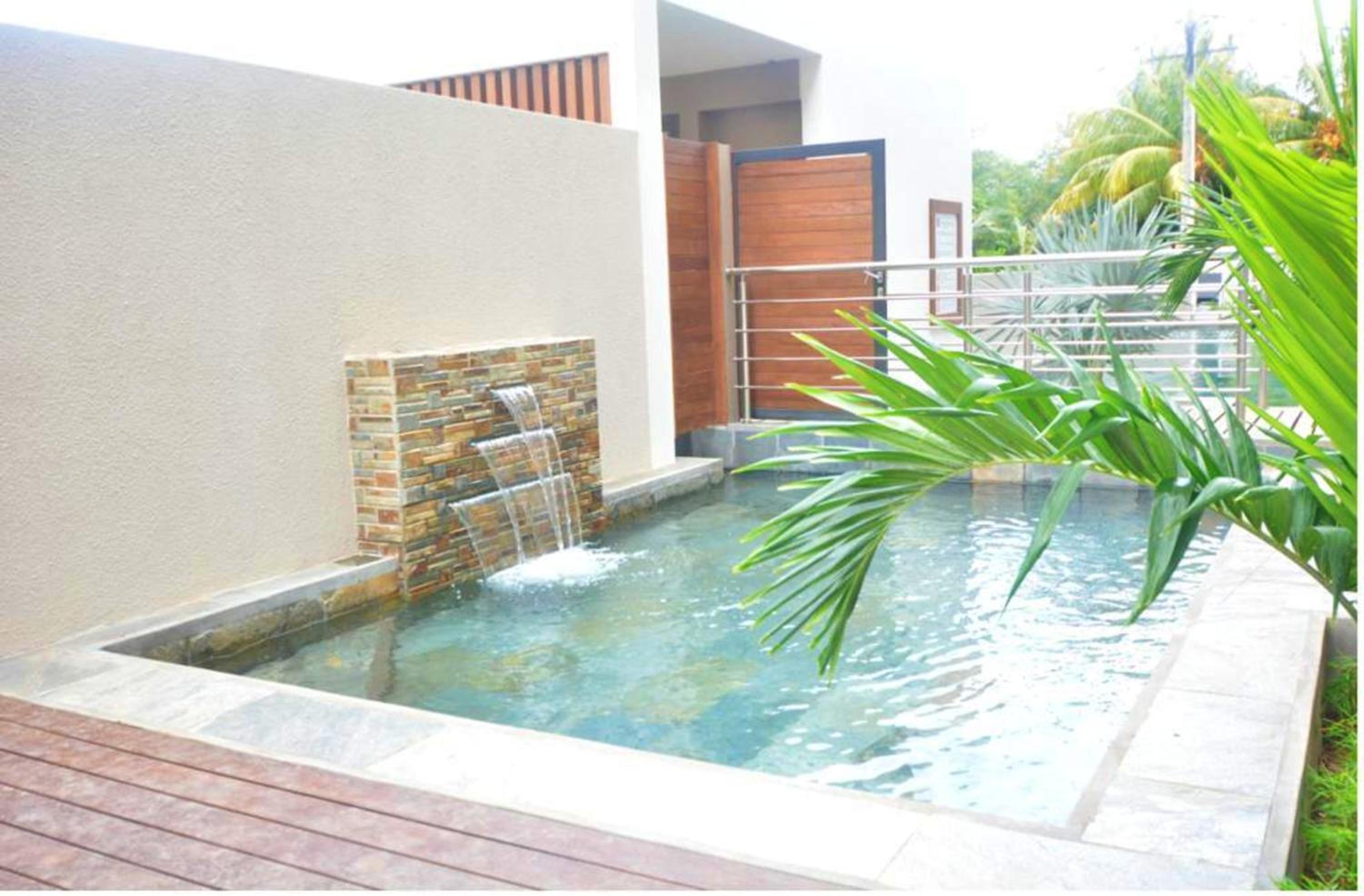 Charming apartment in Flic en Flac with shared pool
