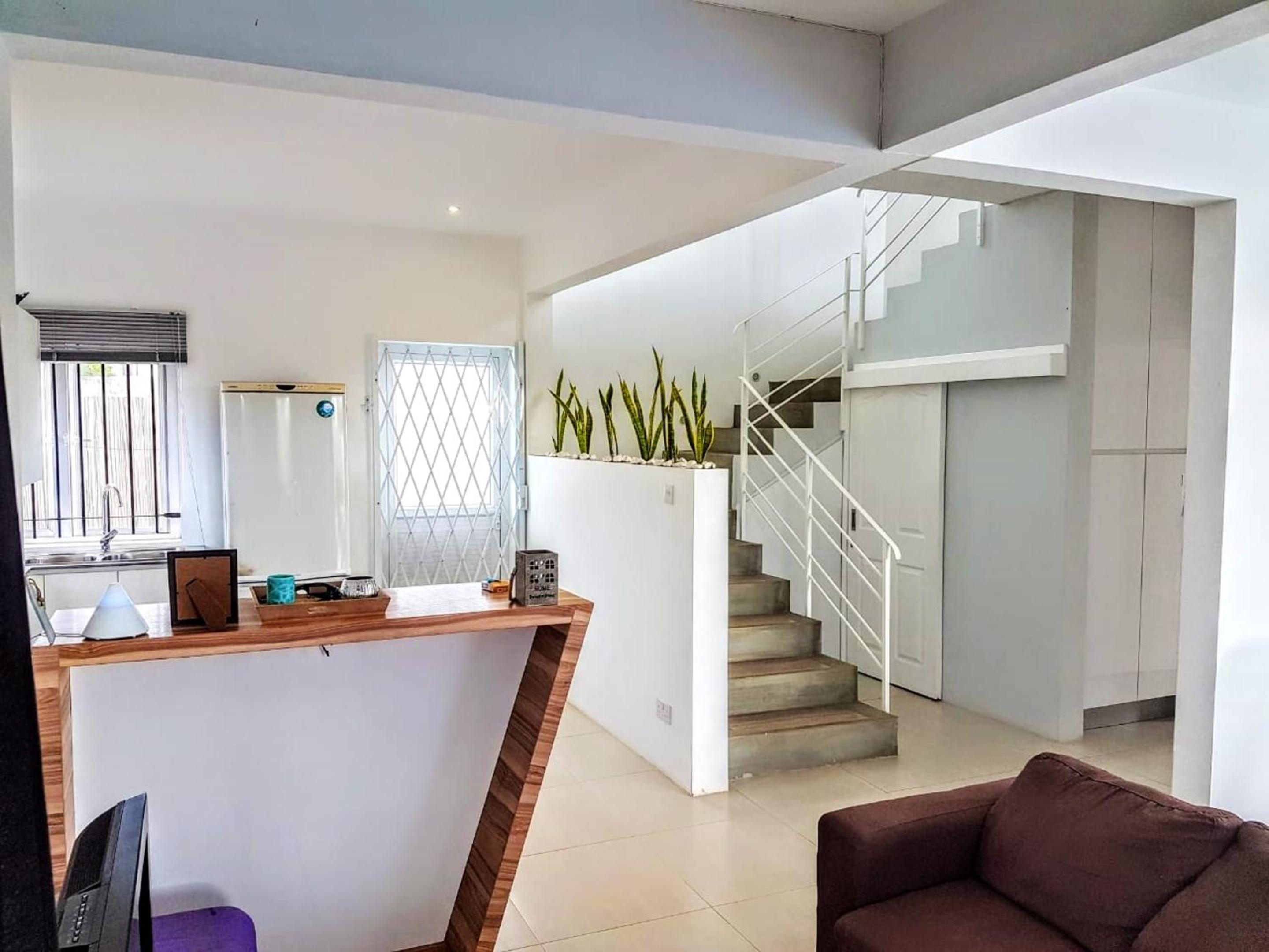 Exceptional Villa Albion + Pool view 3