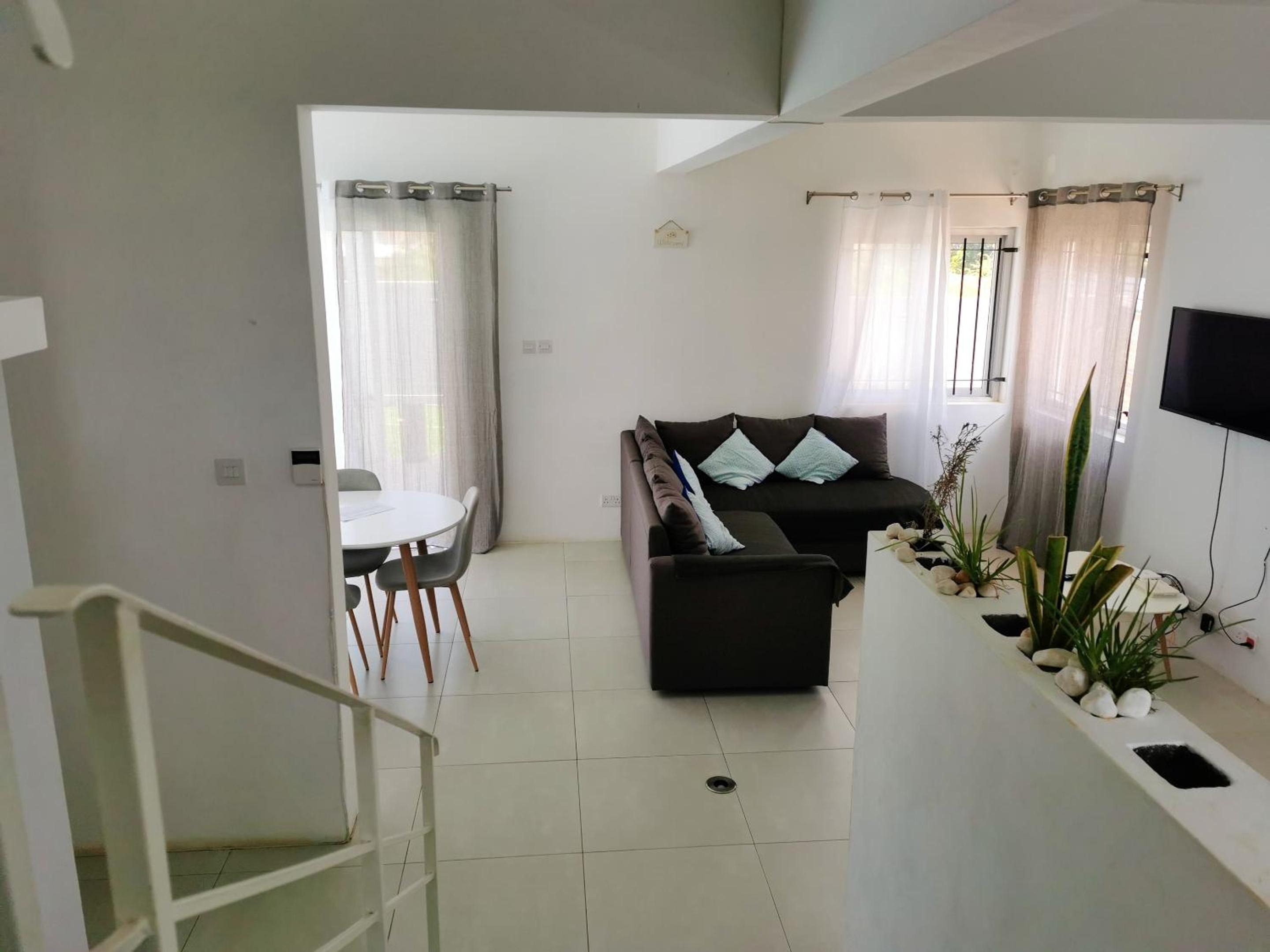 Exceptional Villa Albion + Pool view 4