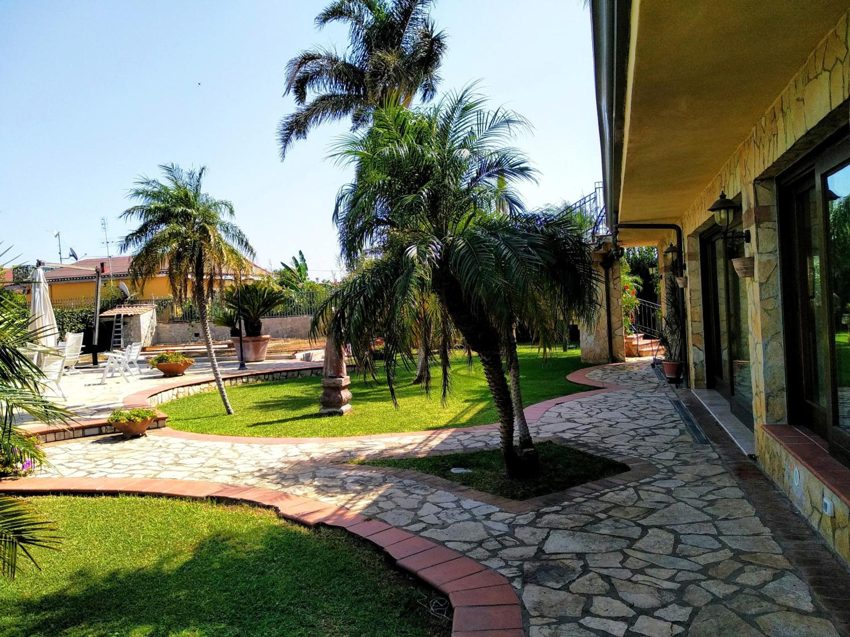 Comfortable apartment near Lago