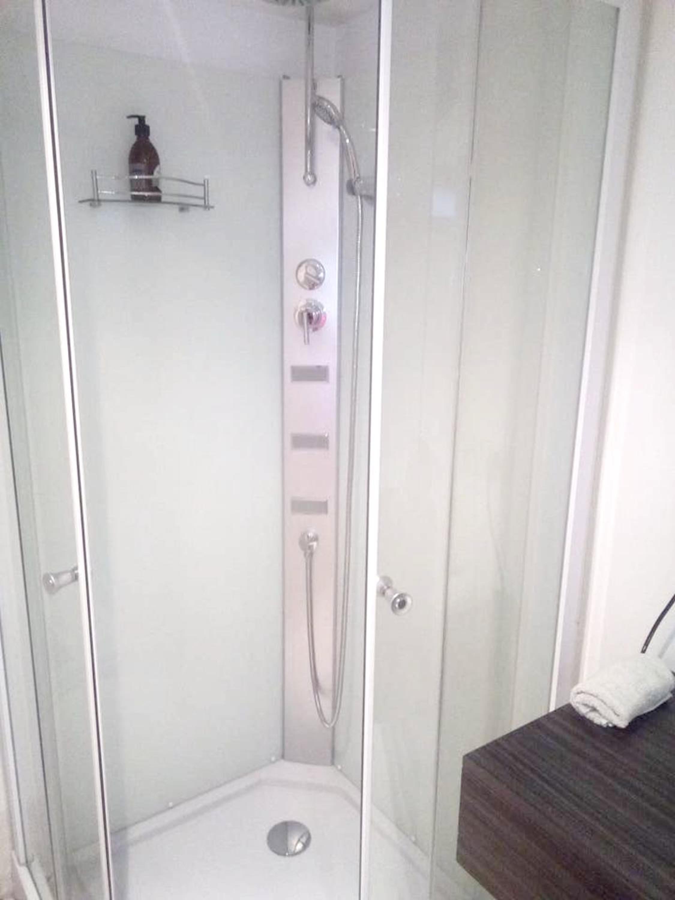 Comfortable Apartment in Waterloo with Jacuzzi - 78m²