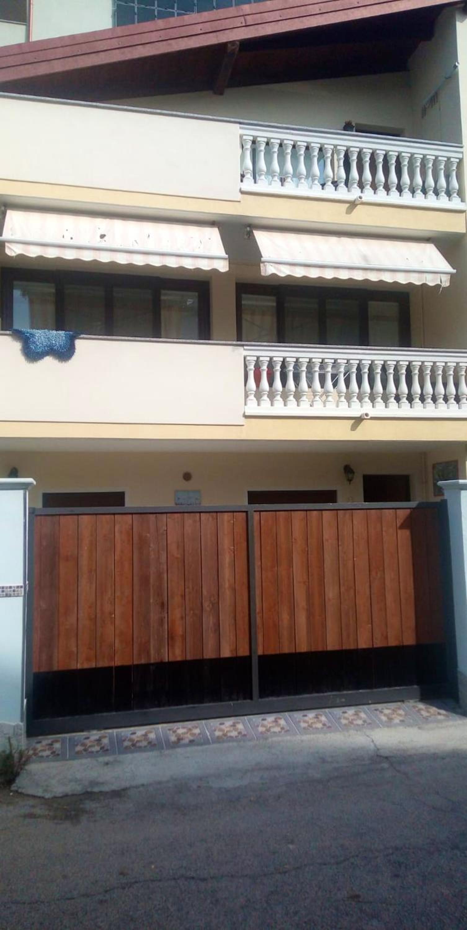 Charming Apartment in Montesilvano with Garden View
