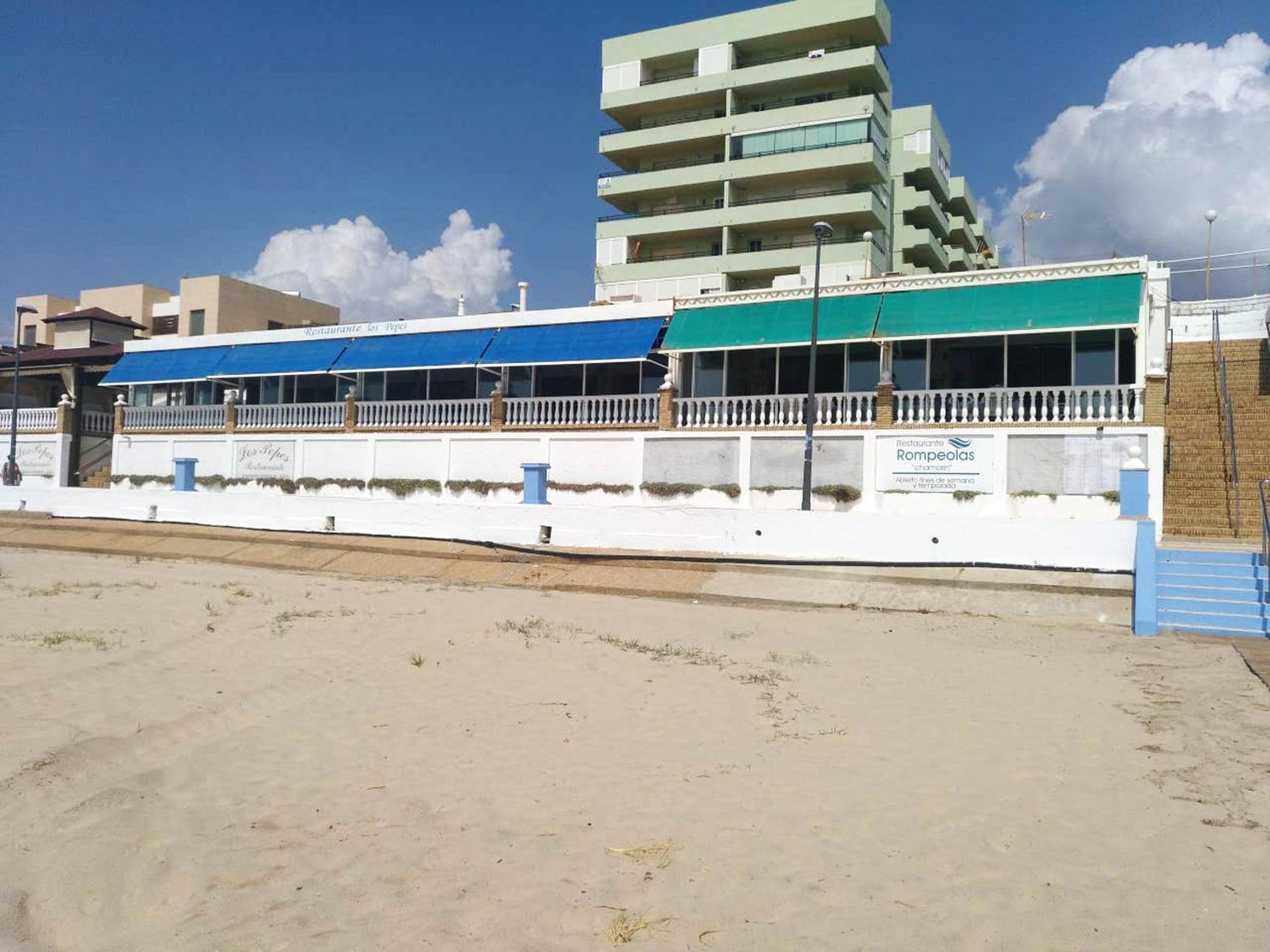 Modern Apartment in Matalascañas with Shared Pool