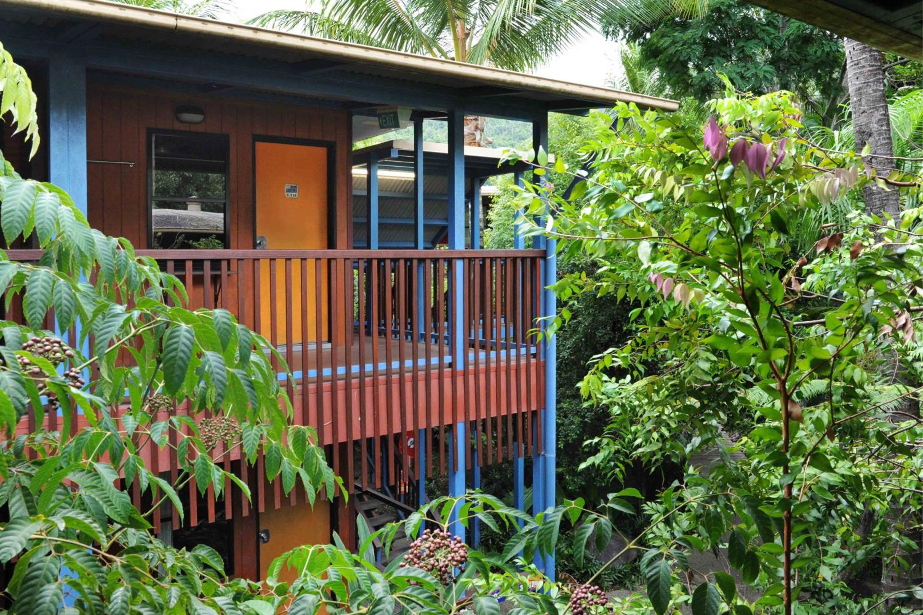 Airlie Beach Magnums - Adults Only