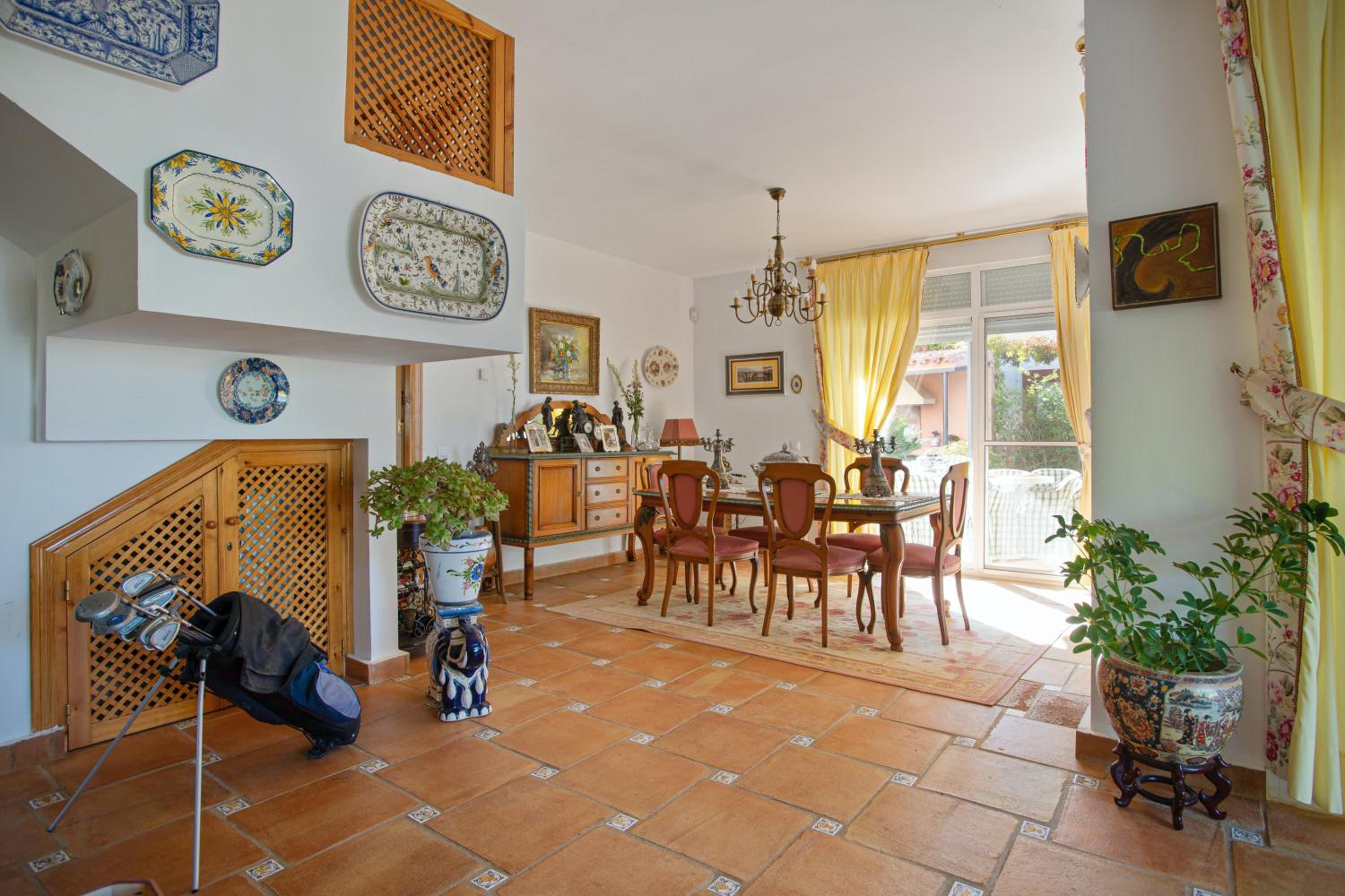 Charming villa in Sanlúcar de Barrameda with private pool