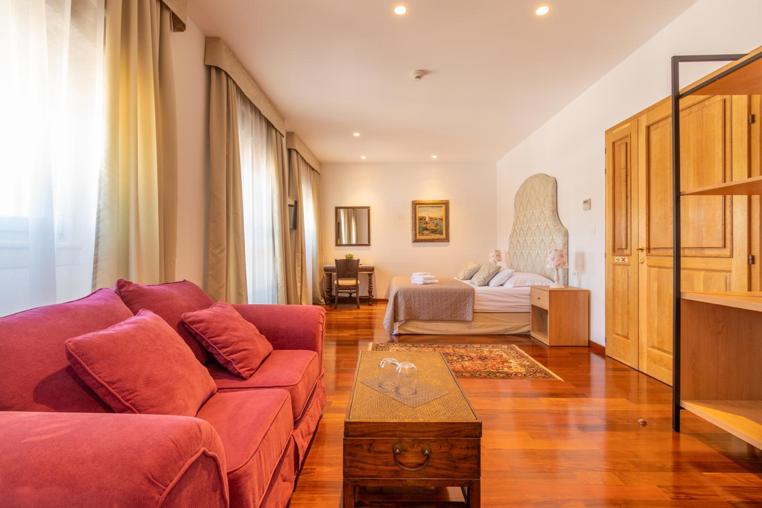 B&B Heritage Villa Apolon — photo 49