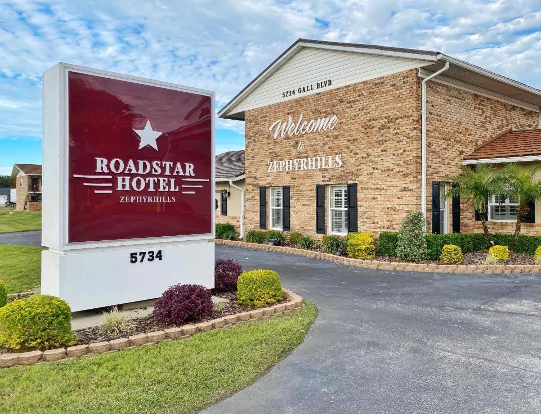 Hotel Roadstar Hotel Zephyrhills - Image 1