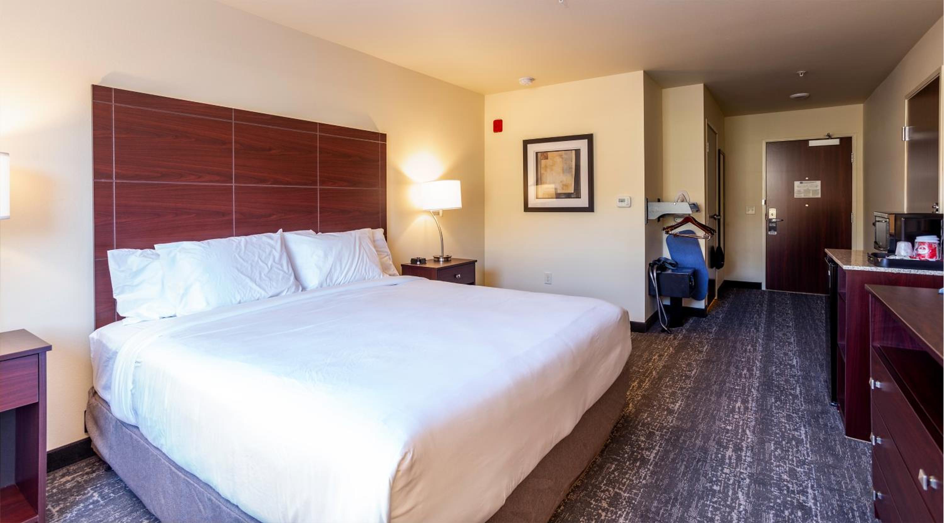 Cobblestone Inn & Suites - Brookville