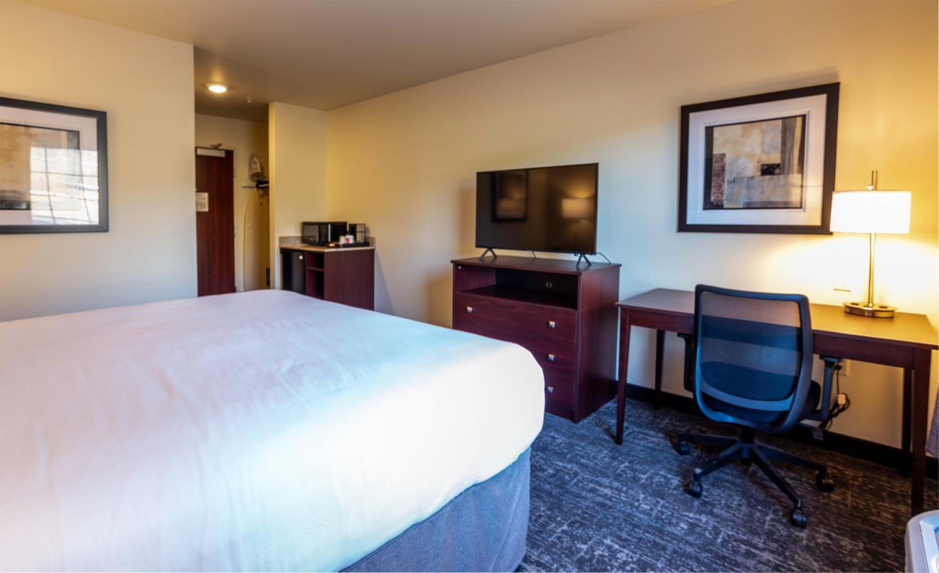 Cobblestone Inn & Suites - Brookville
