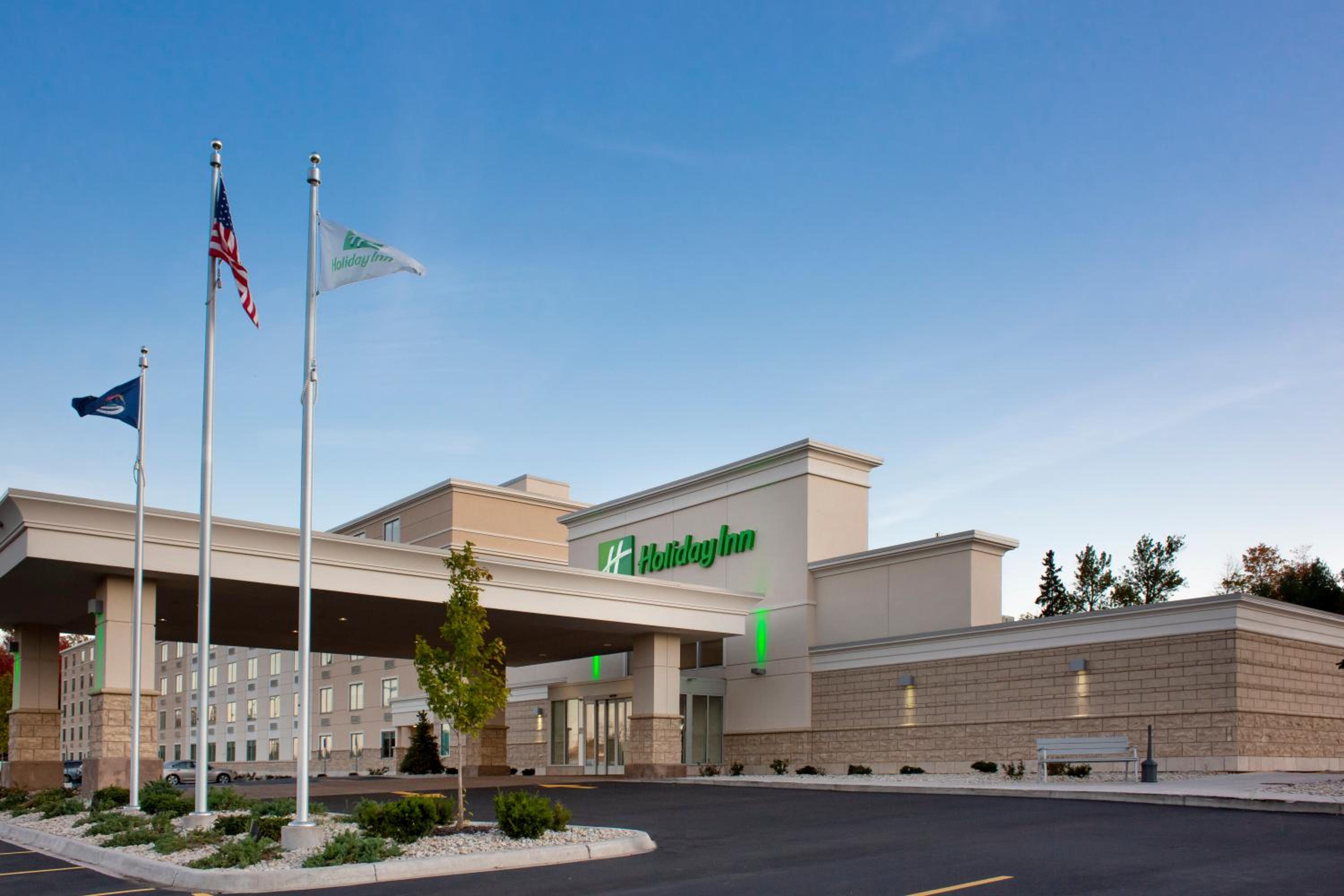Marquette Vacations - Holiday Inn Marquette, an IHG Hotel - Property Image 11
