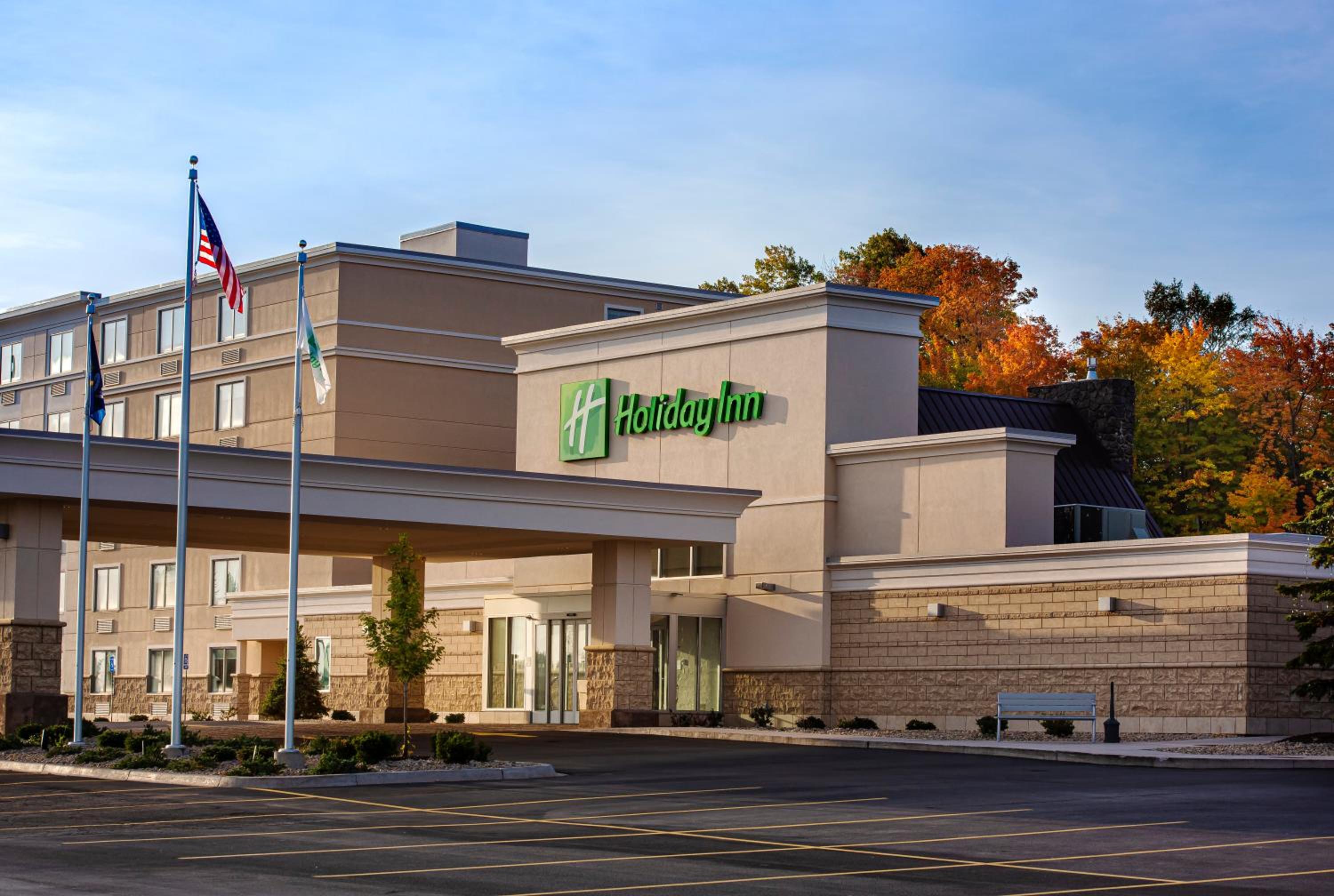 Marquette Vacations - Holiday Inn Marquette, an IHG Hotel - Property Image 1