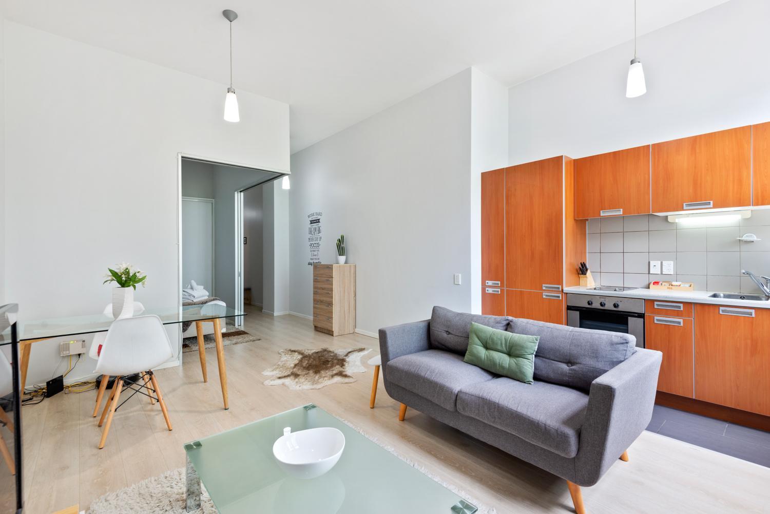 Lively and Stunning Central Apt by Zodiak Stays view 4