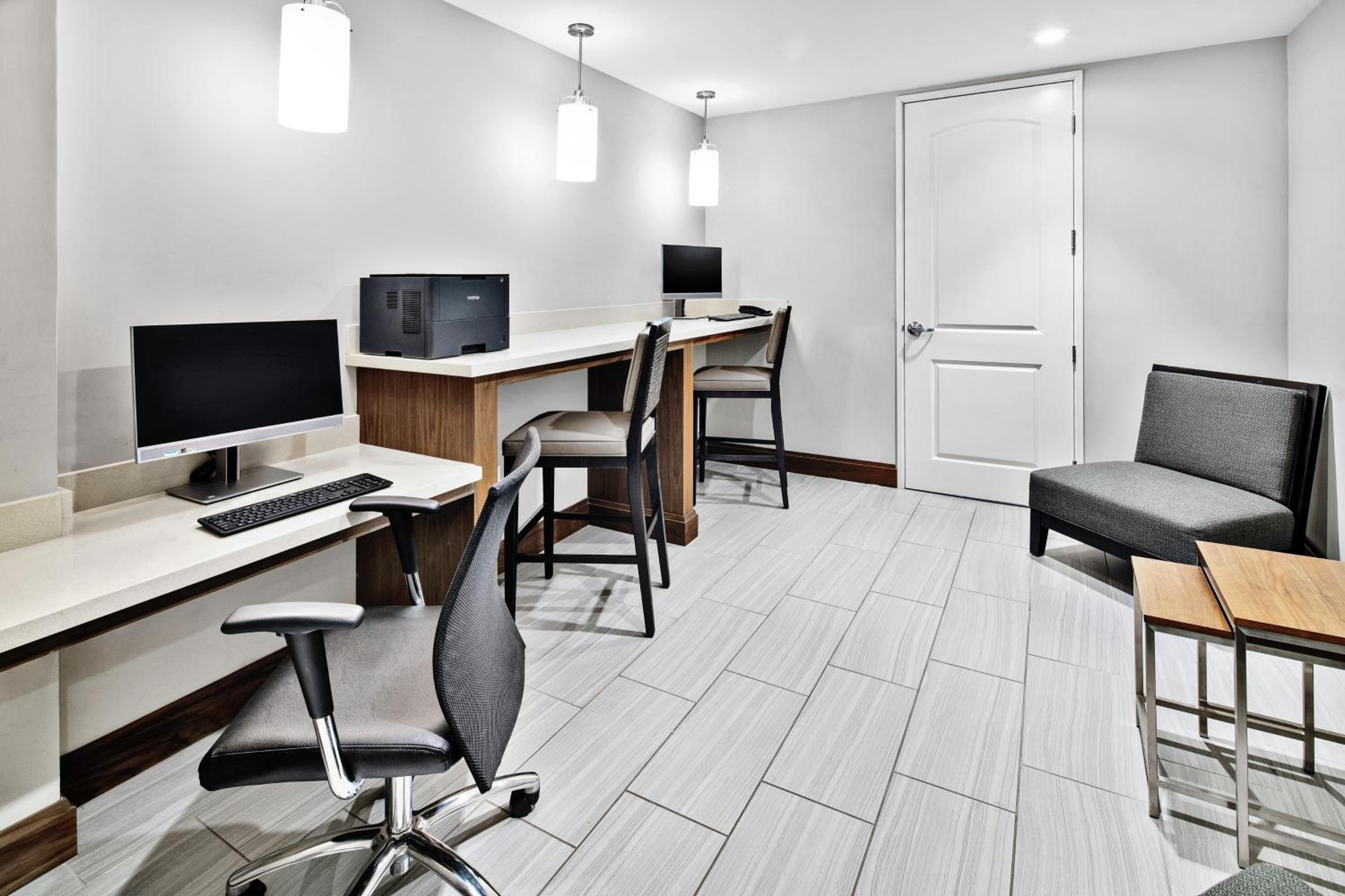 Orange County/Anaheim Vacations - Staybridge Suites Irvine - John Wayne Airport, an IHG Hotel - Property Image 10