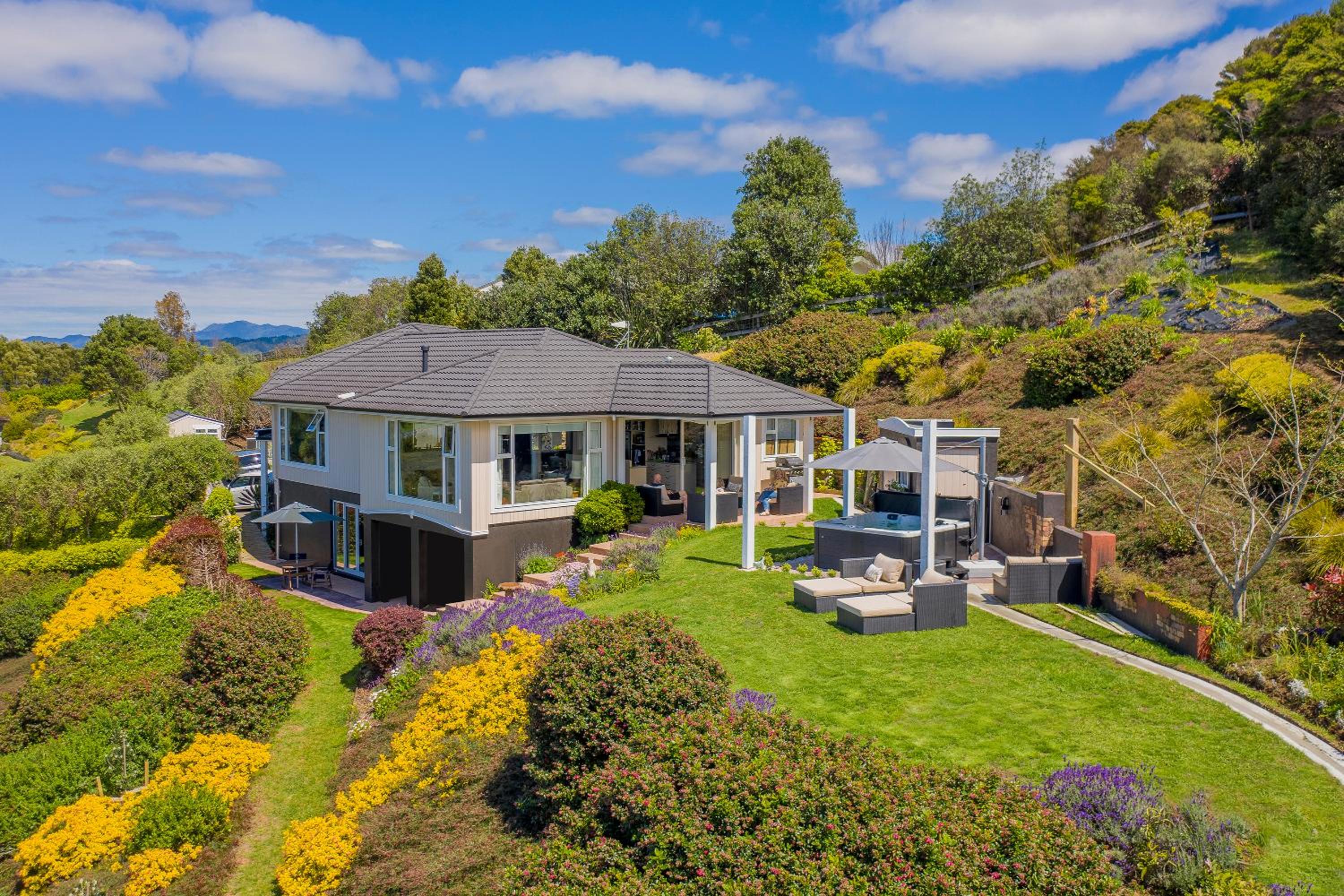 Bayview Valley Lodge Bed & Breakfast
