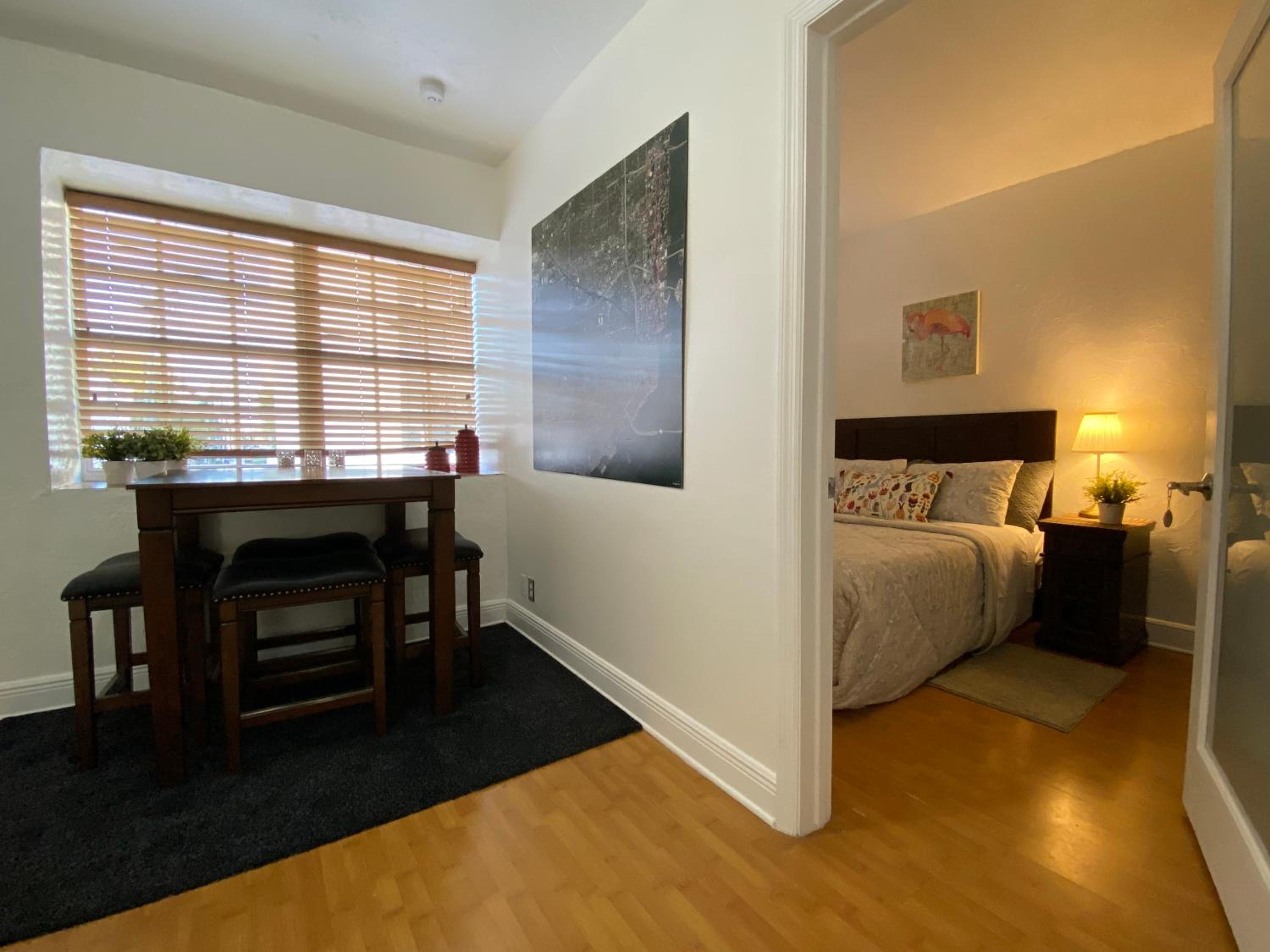 Miami Beach Rooms B&B