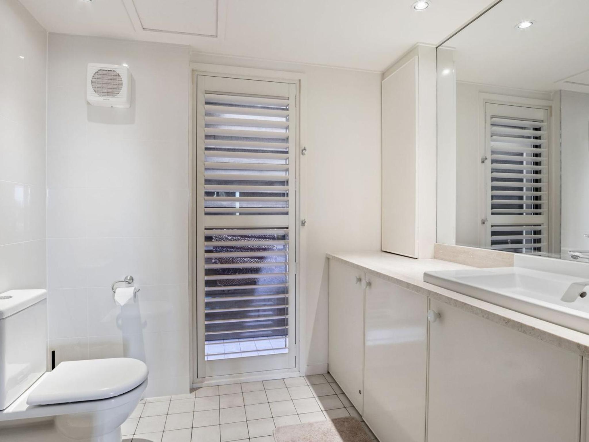 Claytons 5 by Discover Stradbroke