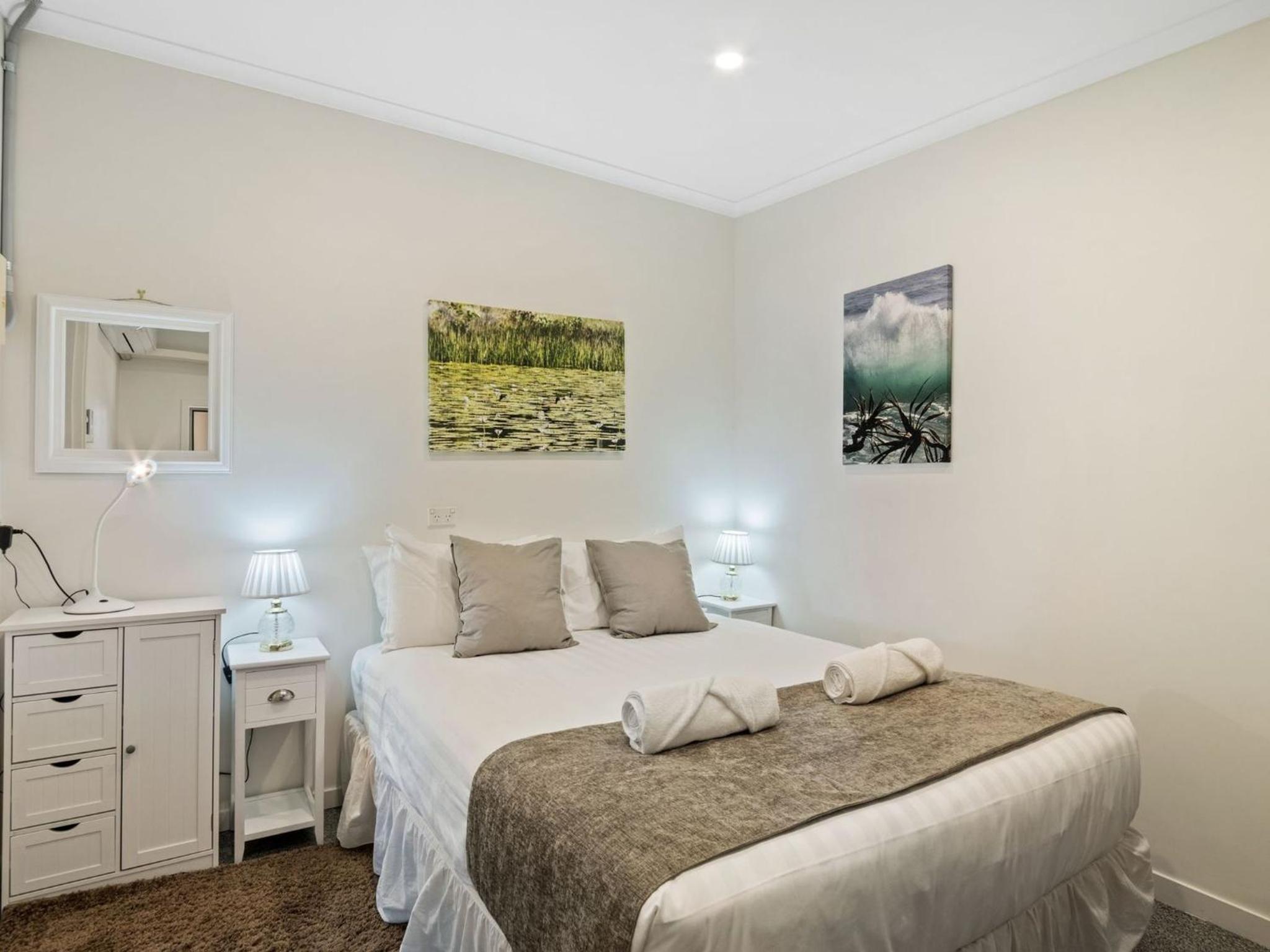 Claytons 5 by Discover Stradbroke