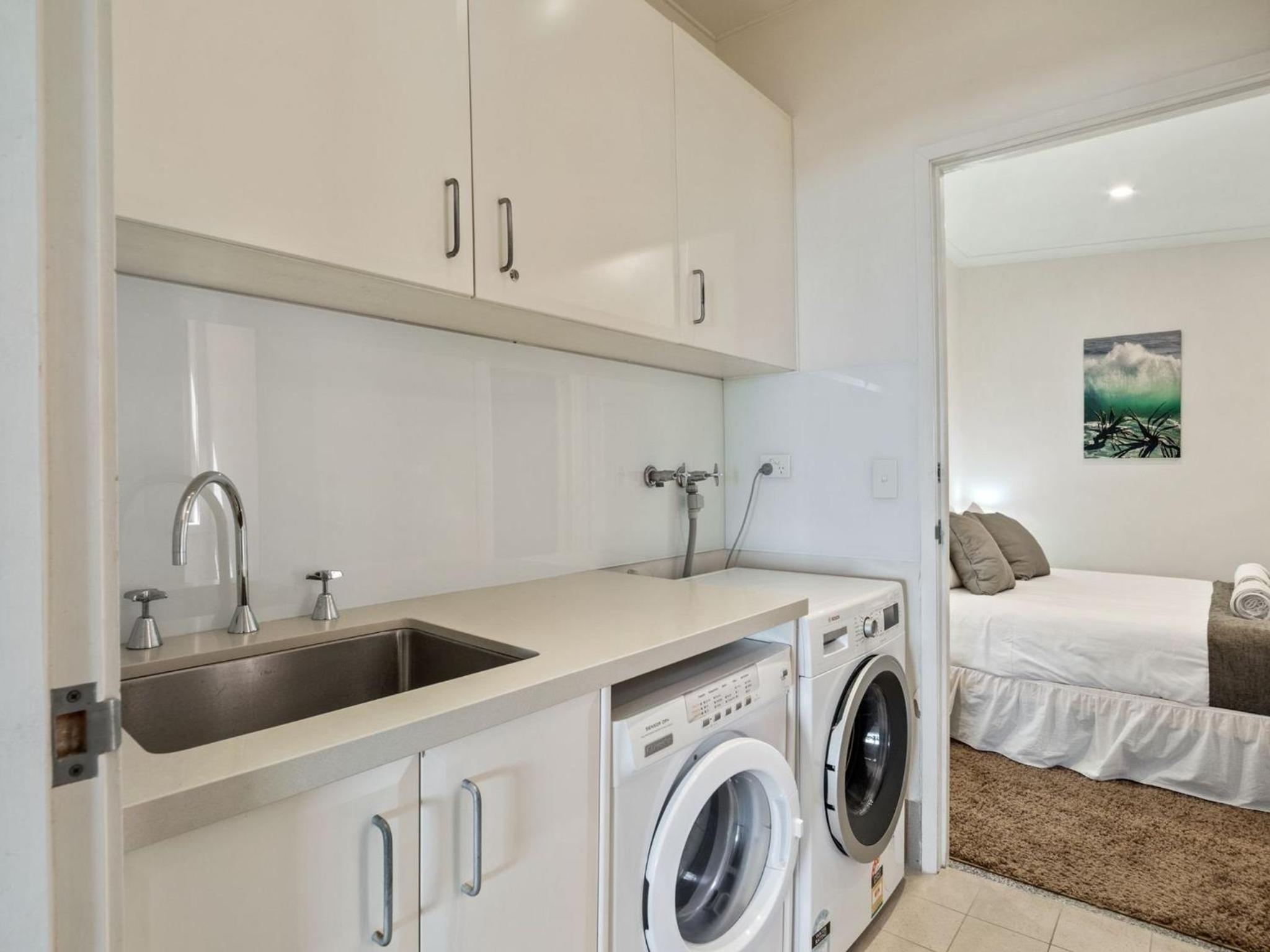 Claytons 5 by Discover Stradbroke