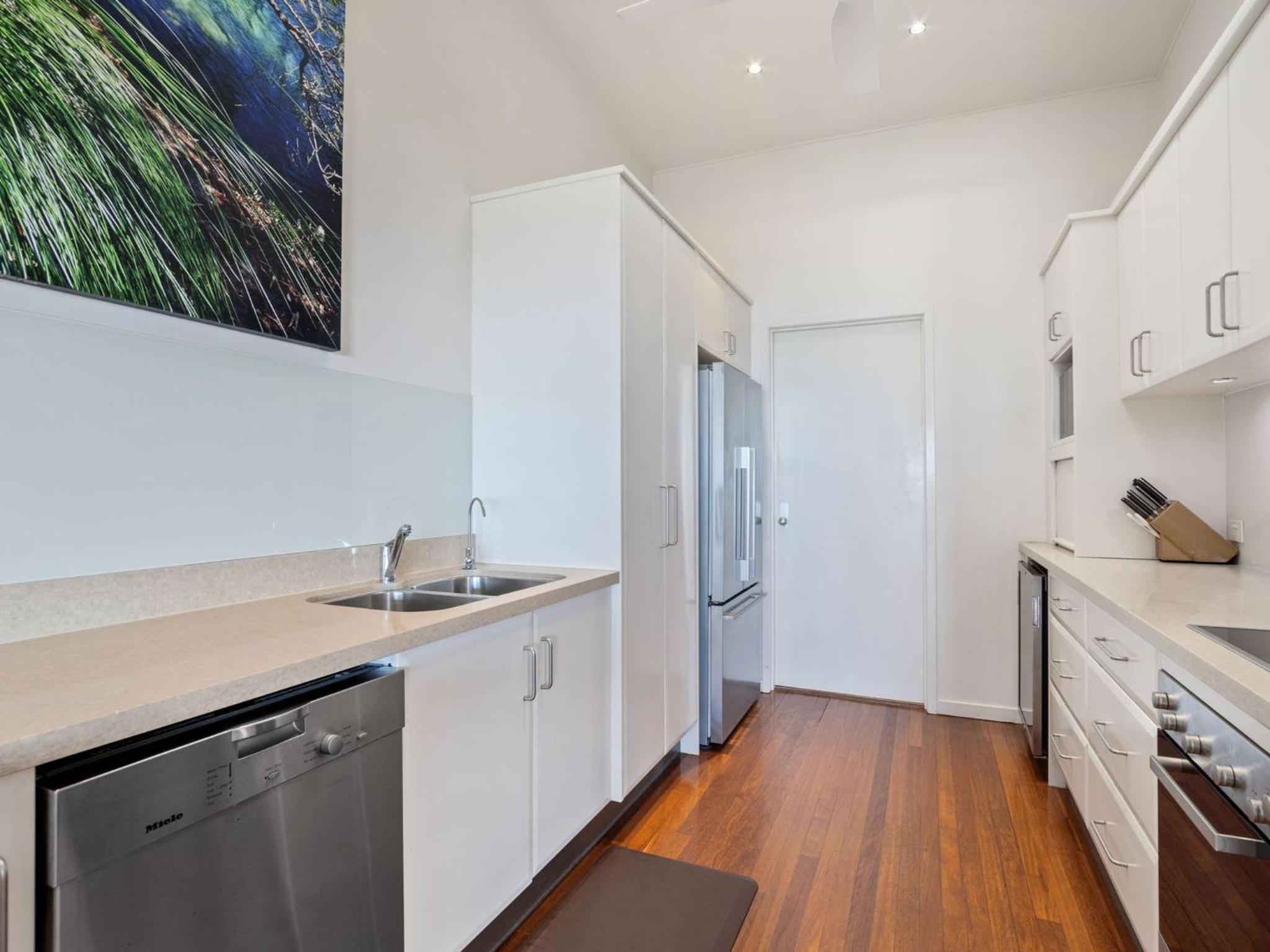 Claytons 5 by Discover Stradbroke