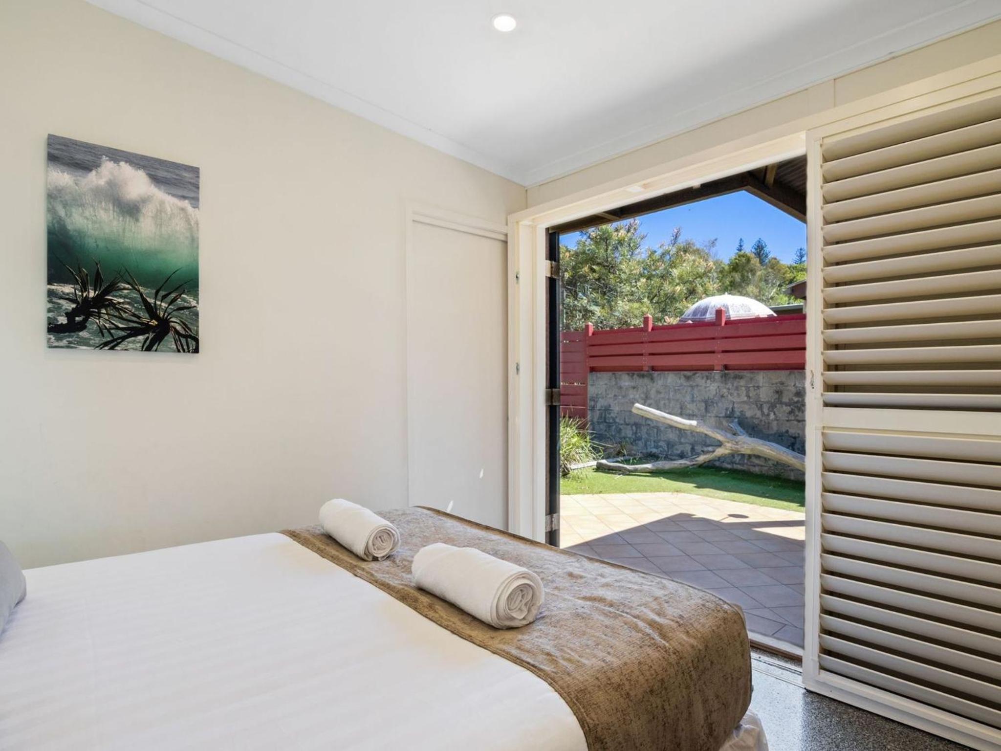 Claytons 5 by Discover Stradbroke