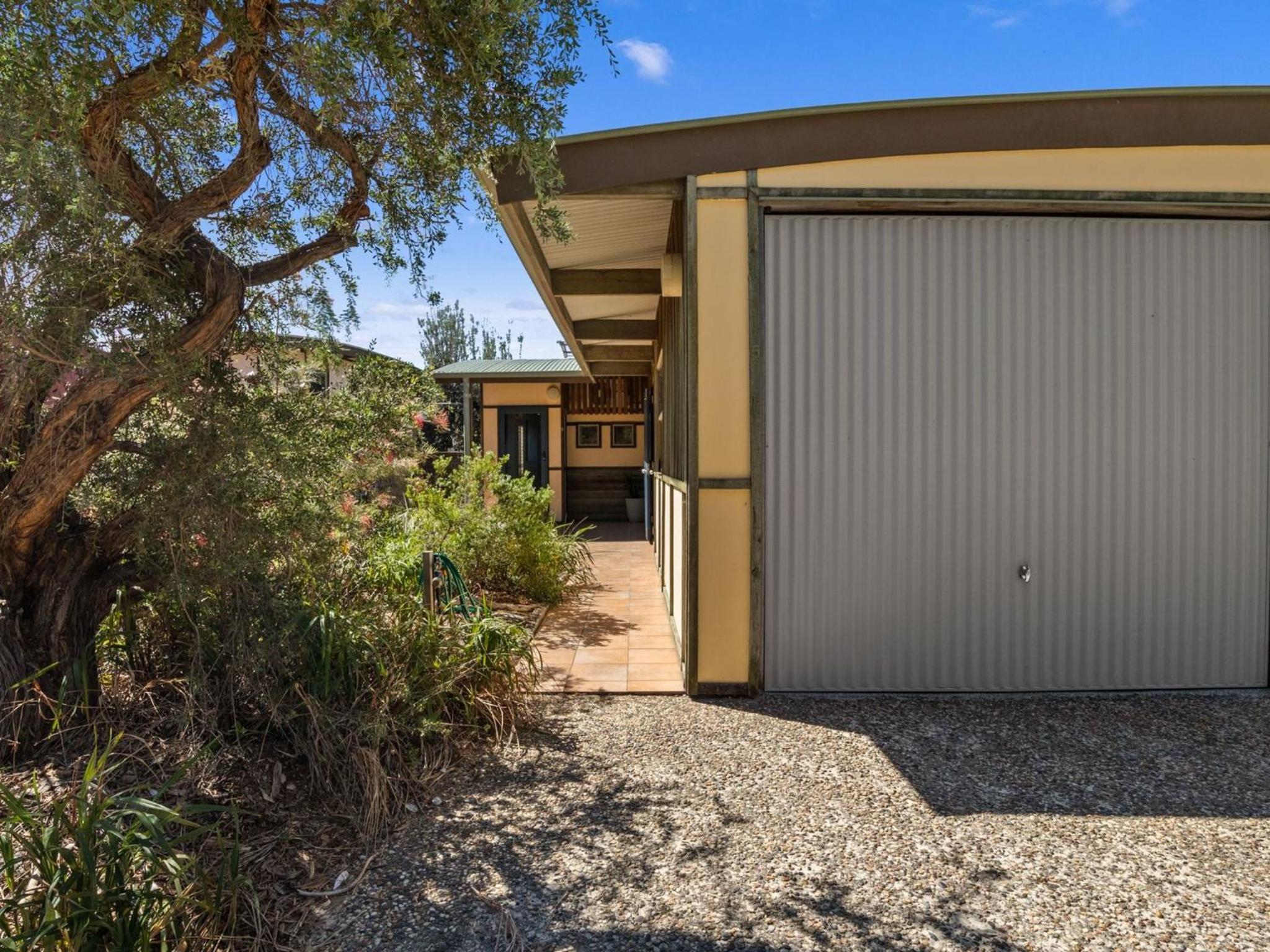Claytons 5 by Discover Stradbroke