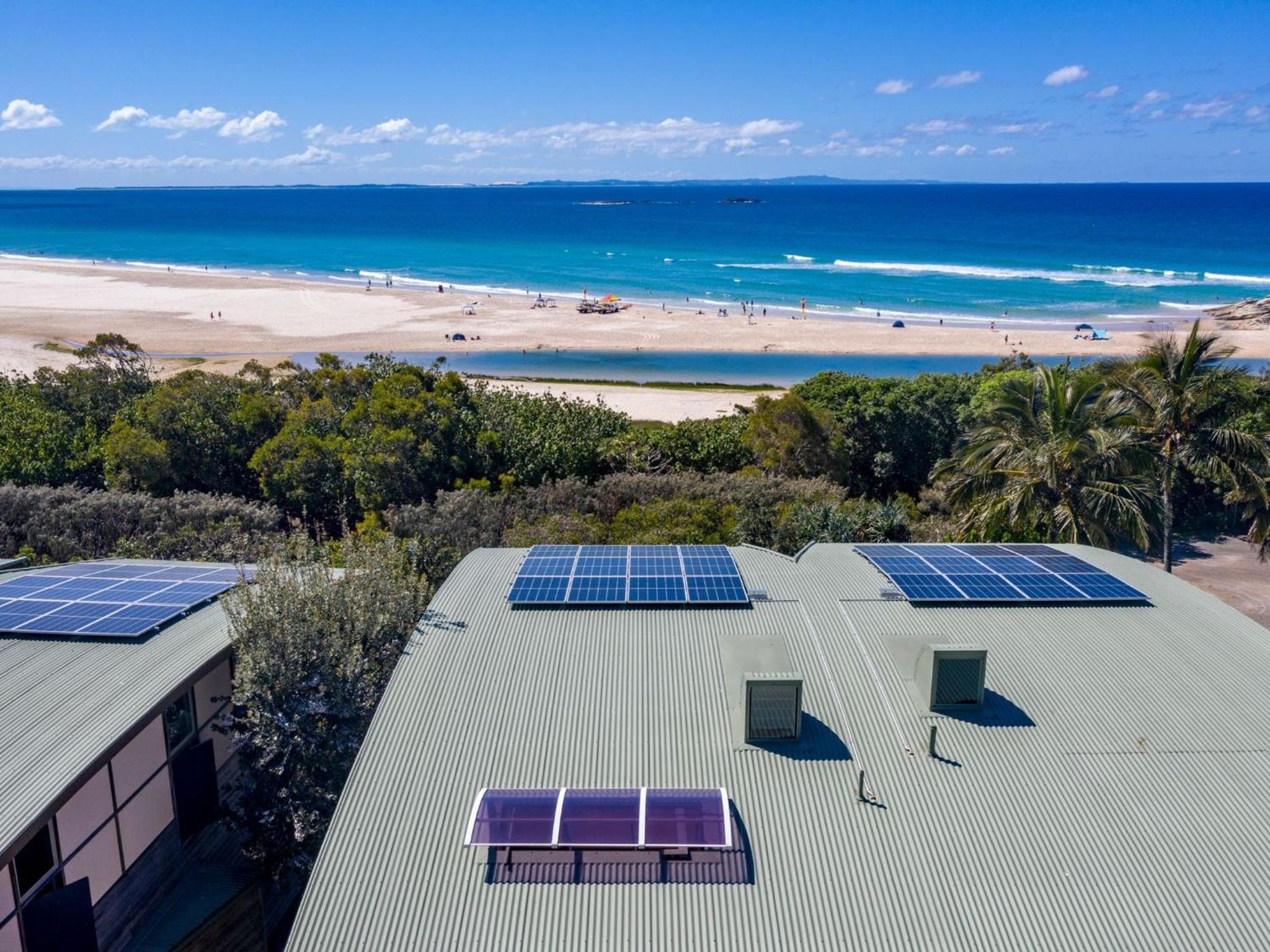 Claytons 5 by Discover Stradbroke